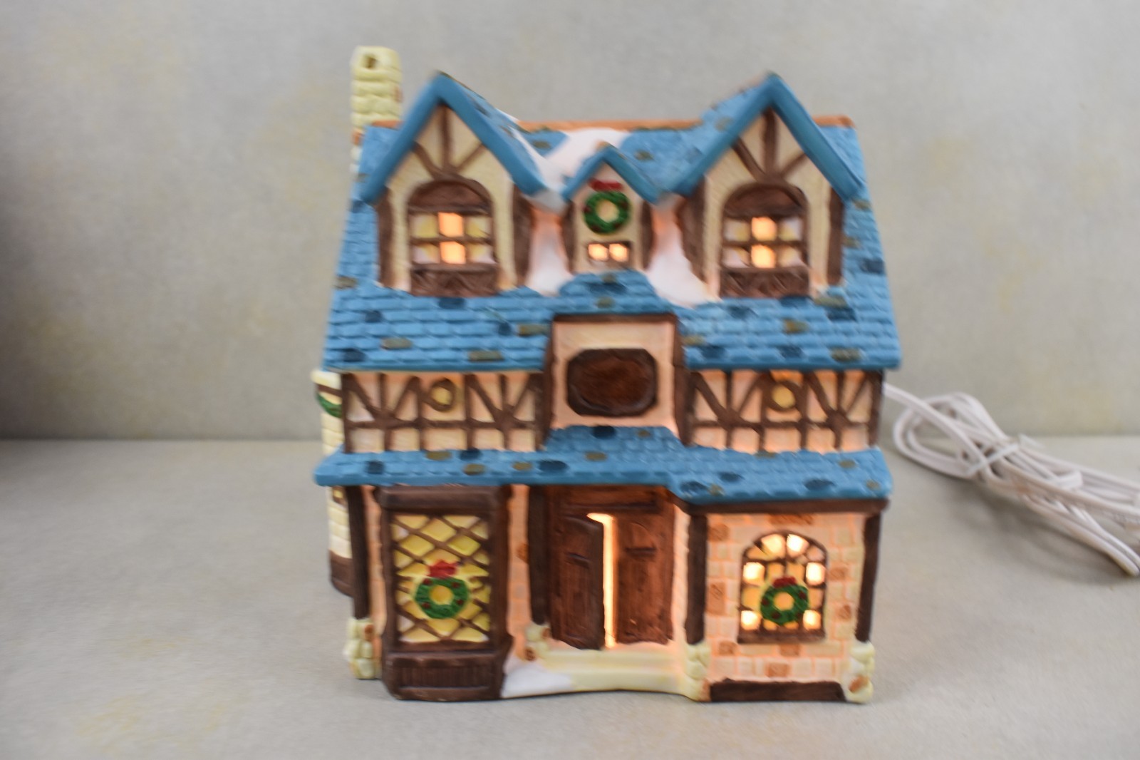 Dickens Collectables Hand-Painted “ANTIQUES STORE” Christmas Village