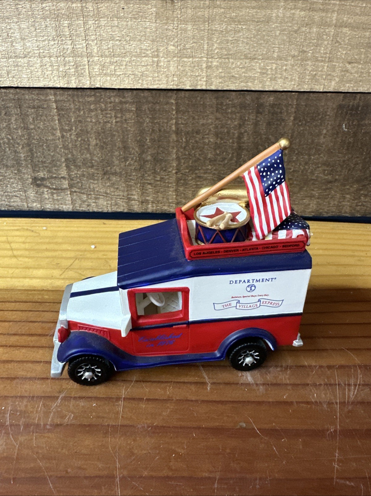 Dept 56 8660 American Pride Village Express village accessory In Box