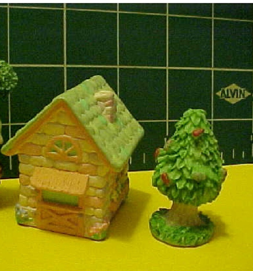Vintage Hallmark Merry Miniatures Rooftop Tales Cottage + tree
