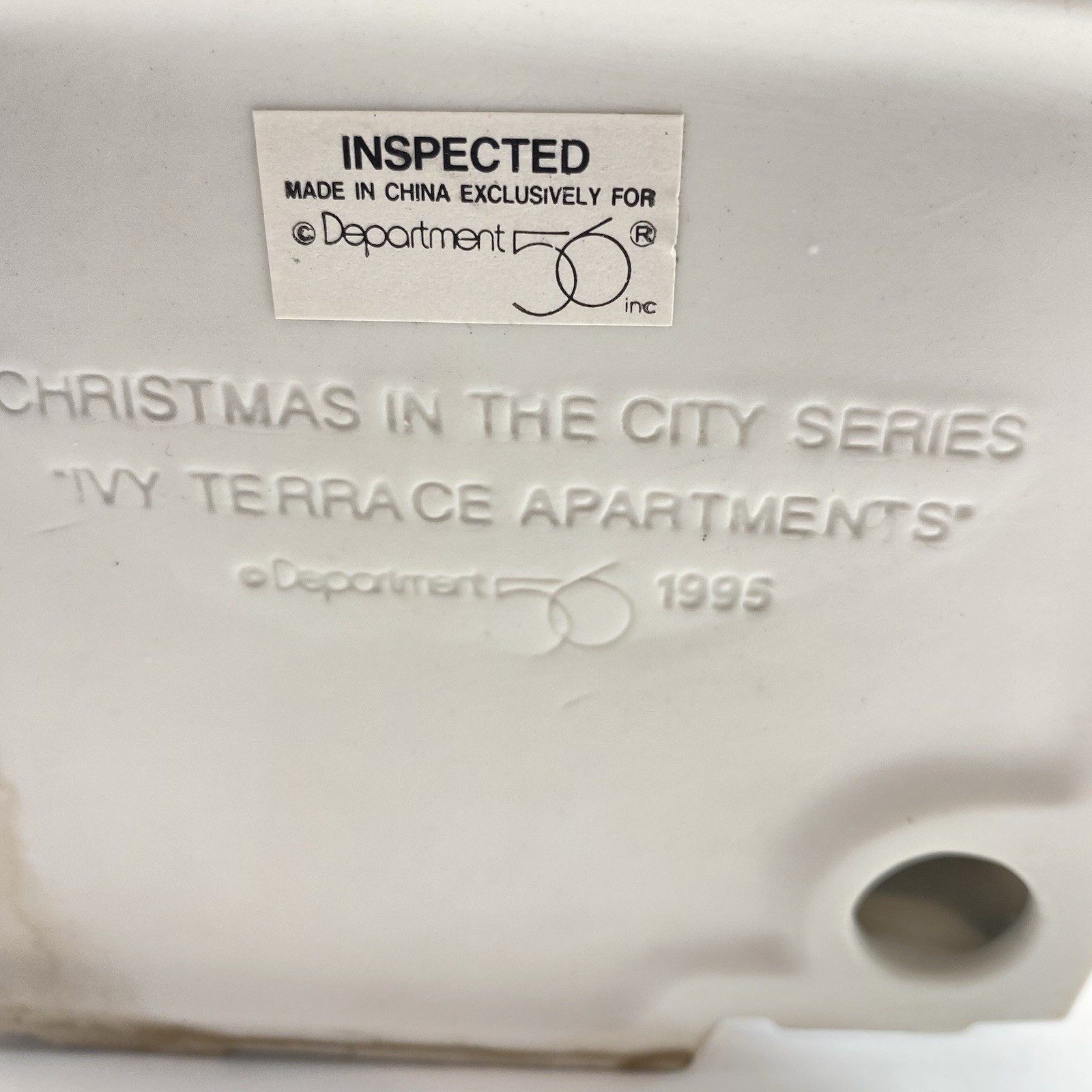 Dept 56 Ivy Terrace Apartments Christmas in the City Series ( Missing 1 Awning)