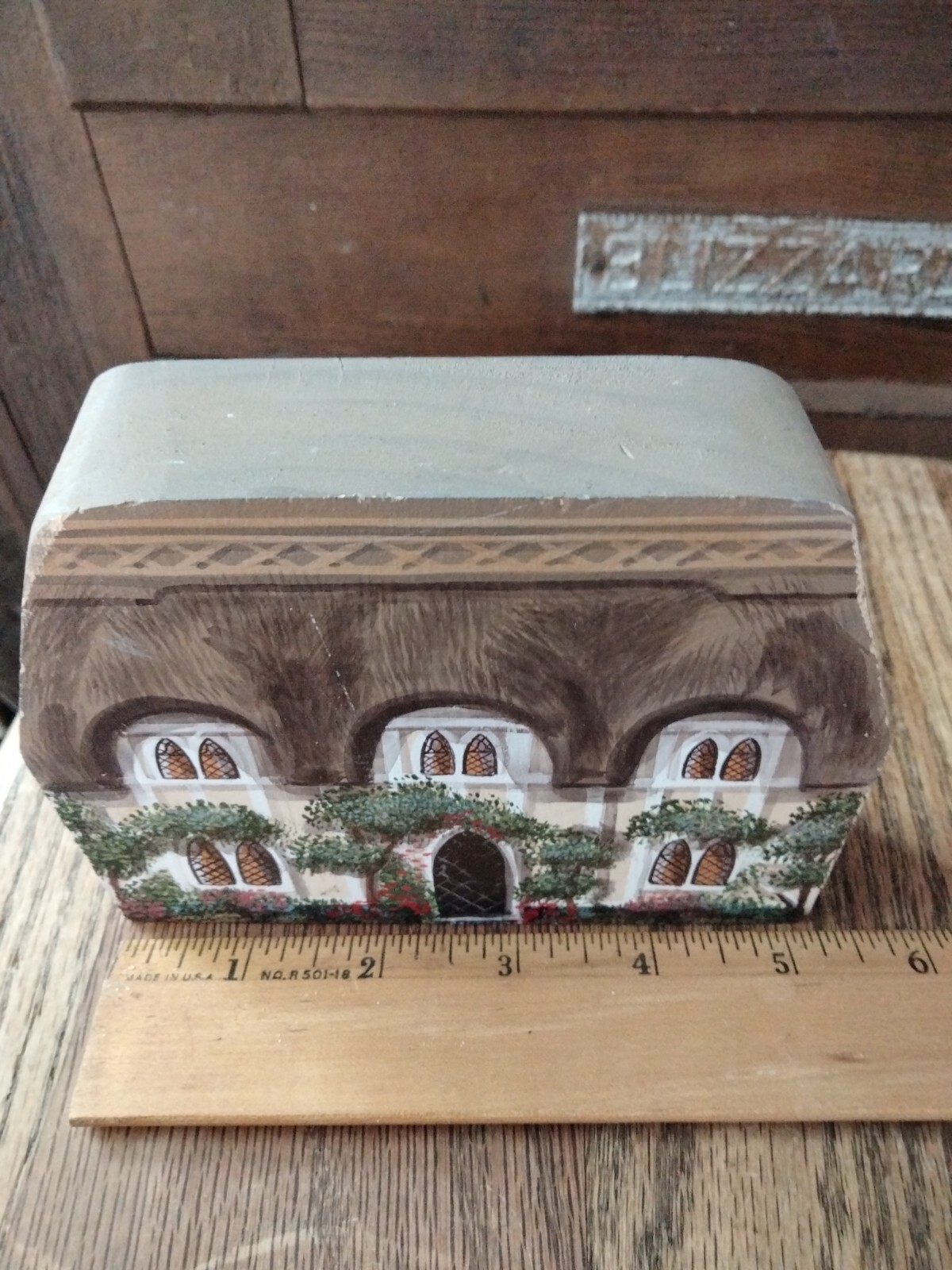 Rare Vintage Susan Stentiford Bedfordshire Cottage Wood Home Décor Shelf Sitter