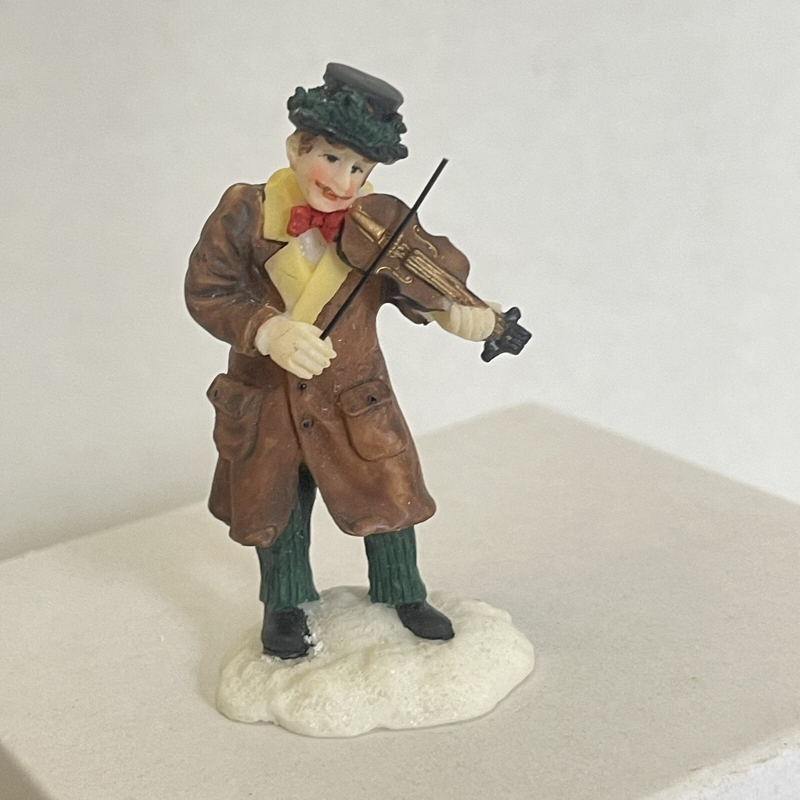 O’well Christmas Village Figurine Man Playing The Violin 2.5” Street Performer