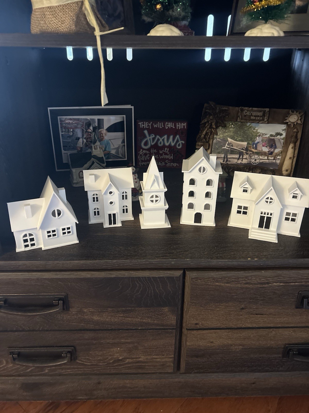 5 piece Christmas Village