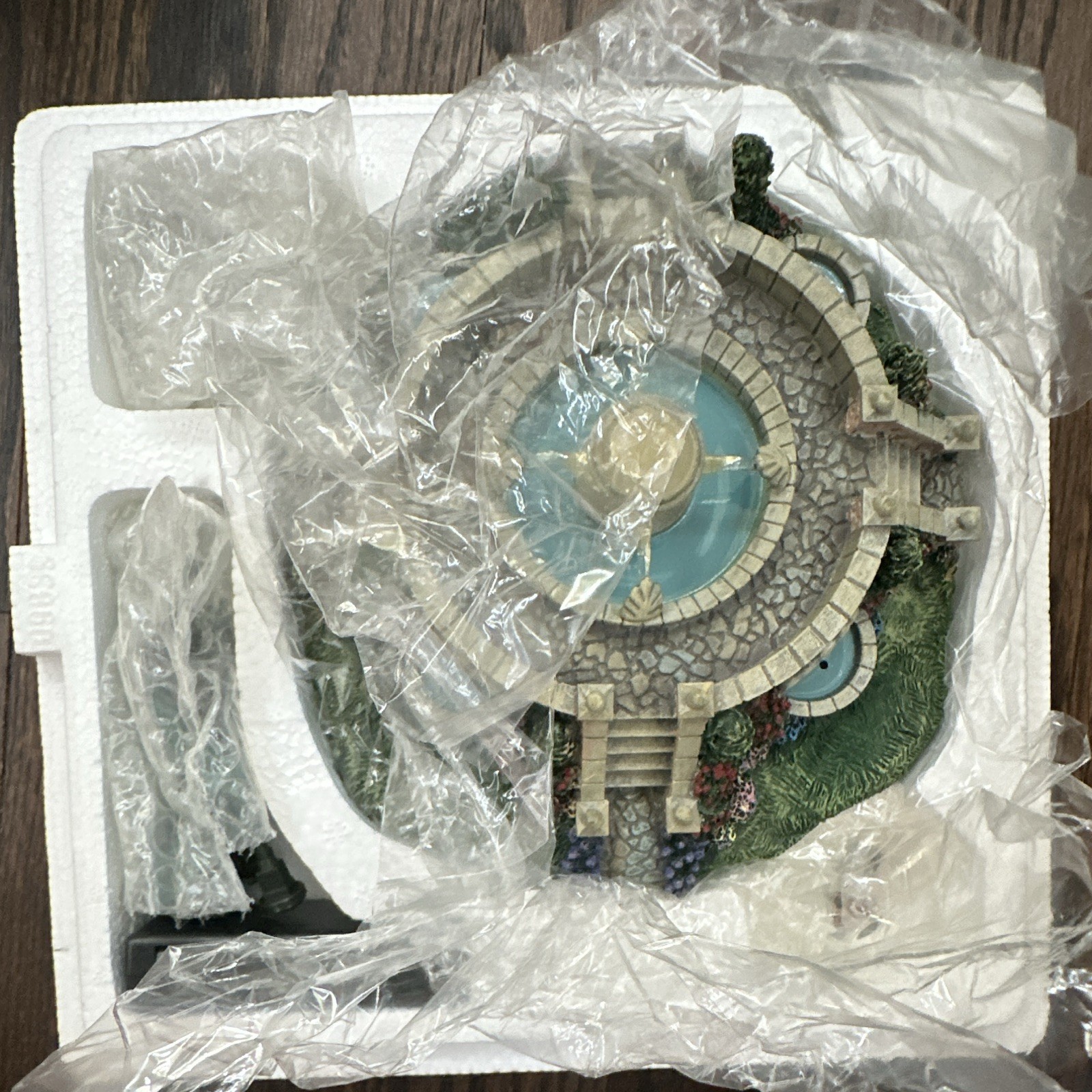 3-Piece Hawthorne Village “Lamplight Fountain” 79987