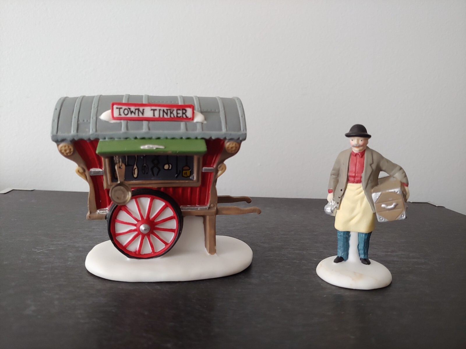 Department 56 TOWN TINKER Village Figurine RETIRED in box