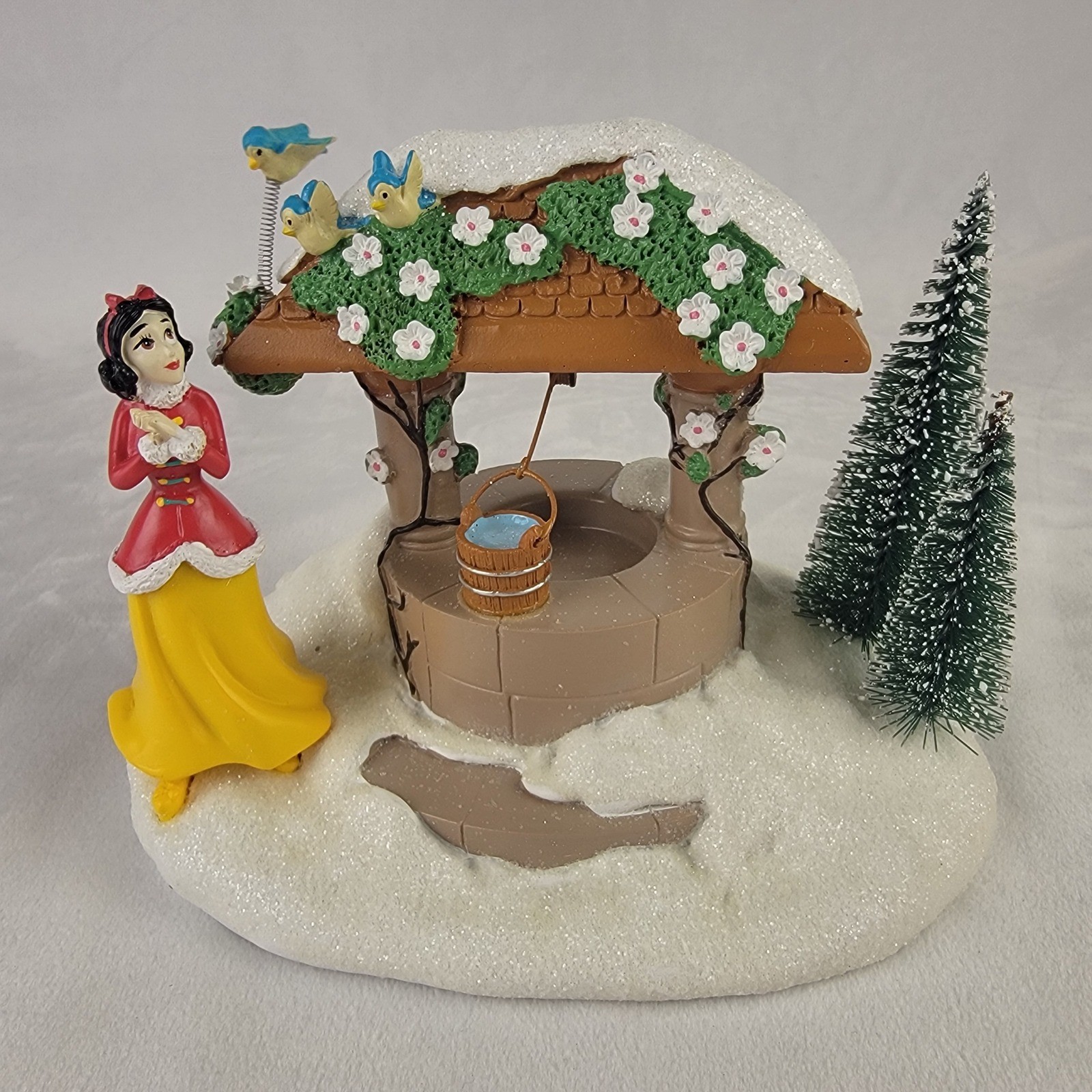 St Nicholas Square Disney Snow White Well Christmas Village Figurine 44DYDVI3401