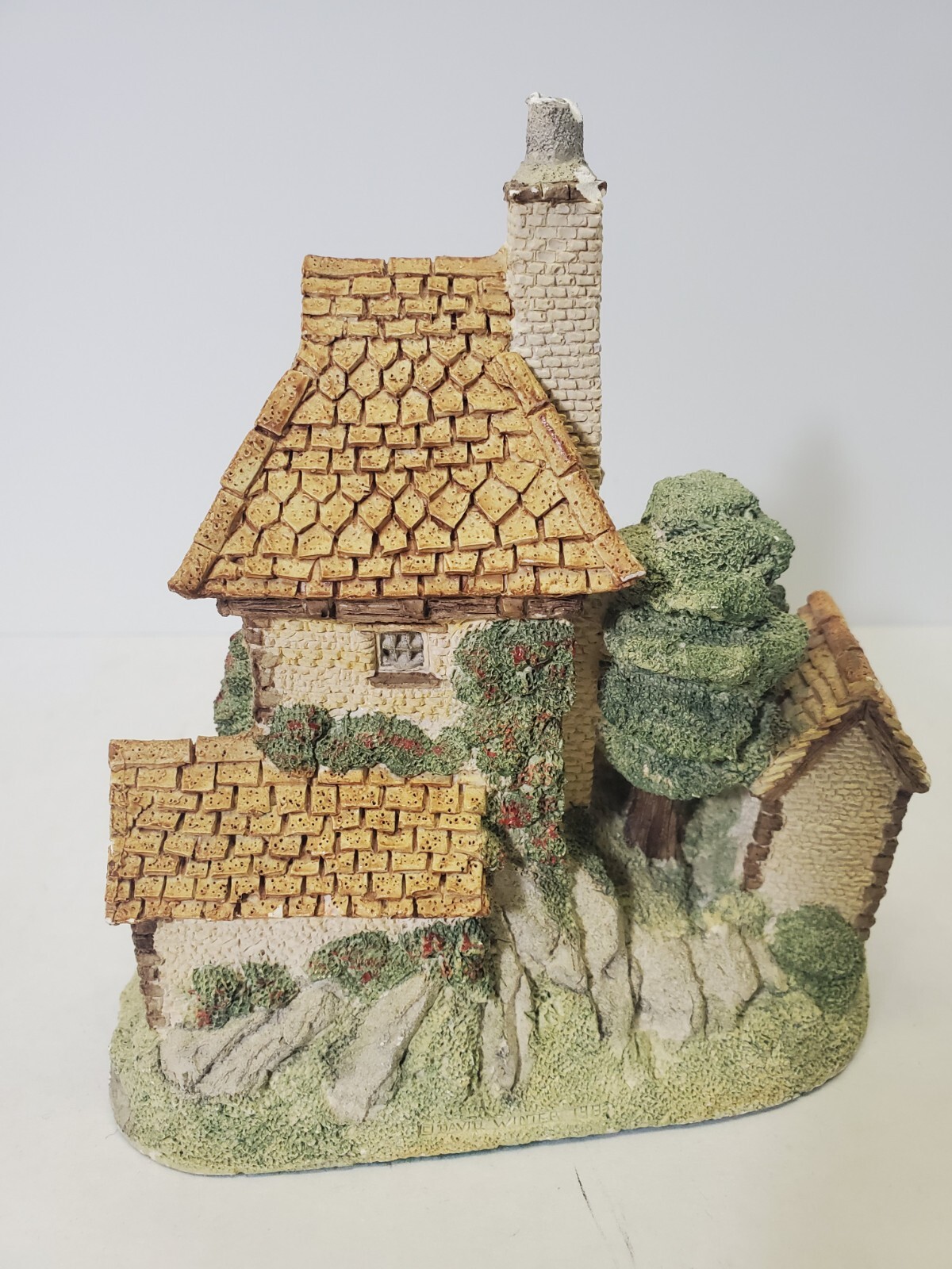 David Winter Cottages Tollkeepers Cottage The Main Collection 1984 small chips