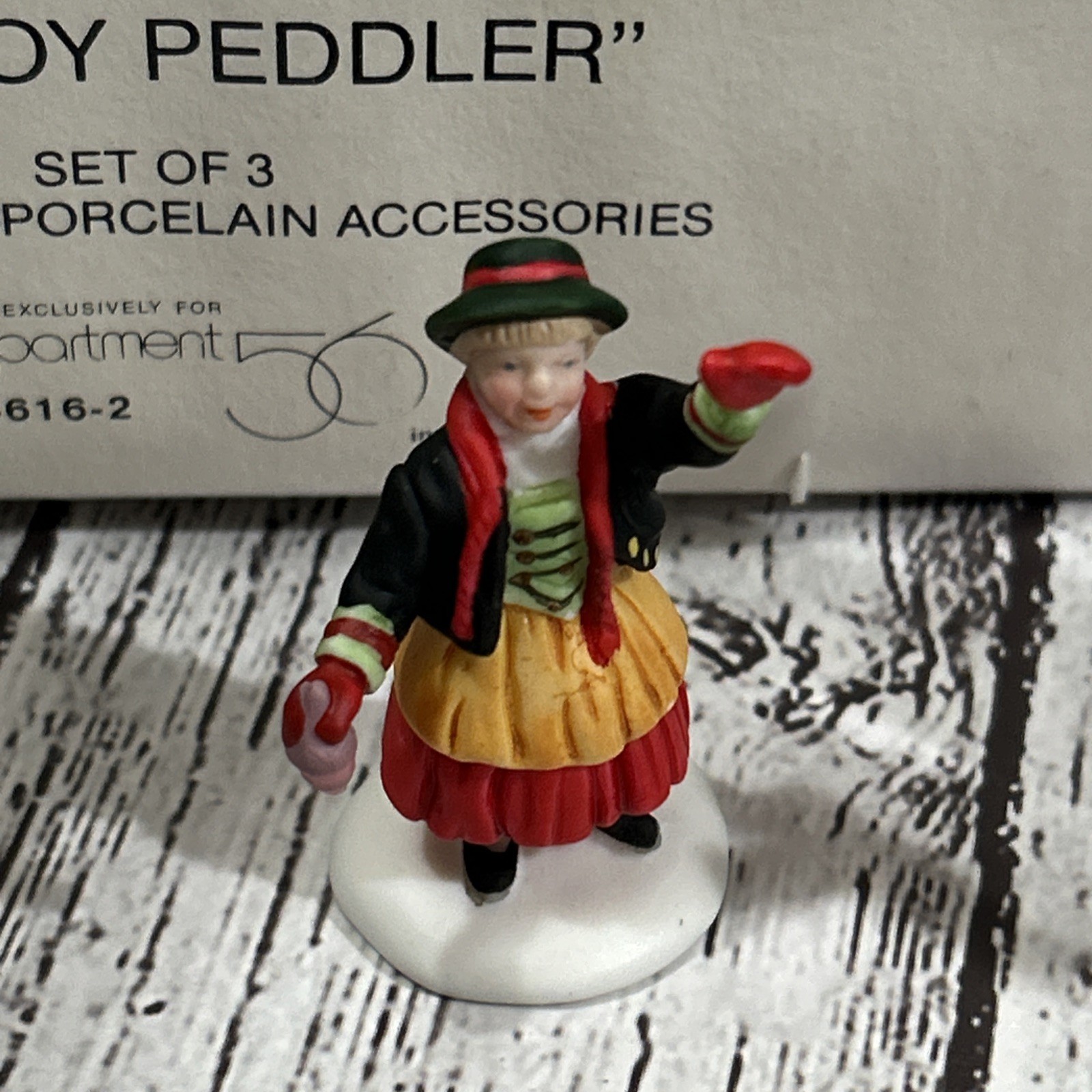 Department 56 Heritage Village THE TOY PEDDLER (3) Porcelain Figurines #5616-2