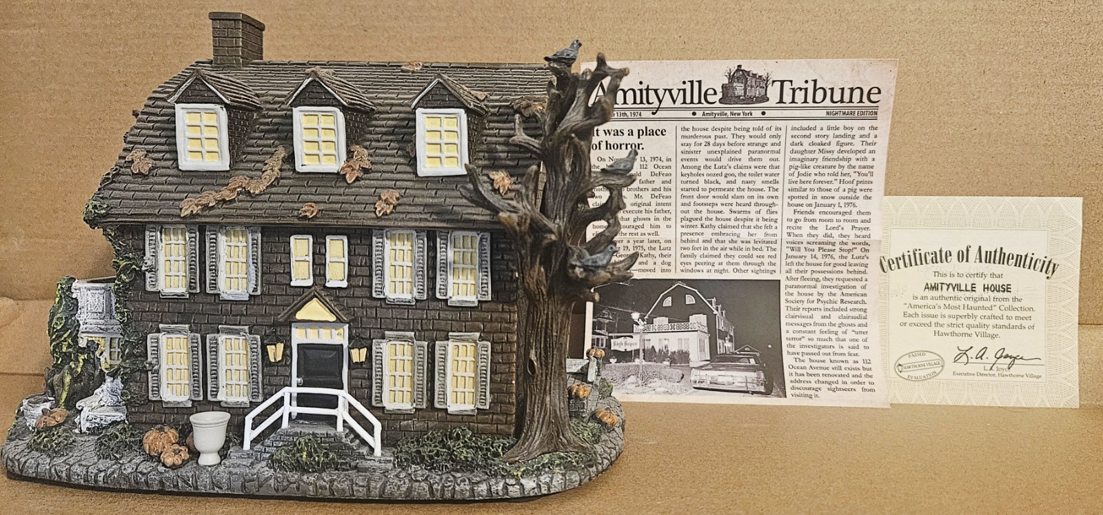 The Bradford Exchange Hawthorne Village America’s Most Haunted AMITYVILLE HOUSE