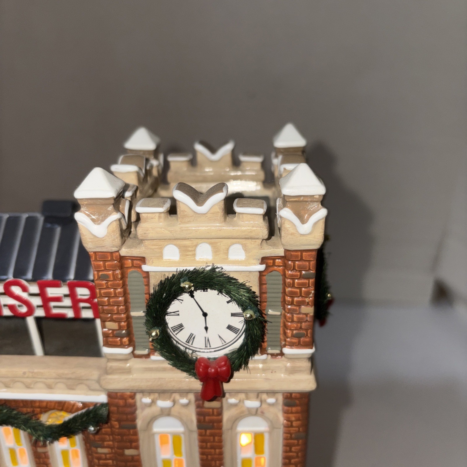Dept 56 The Original Snow Village Budweiser Brewery 2004 Retired #55361