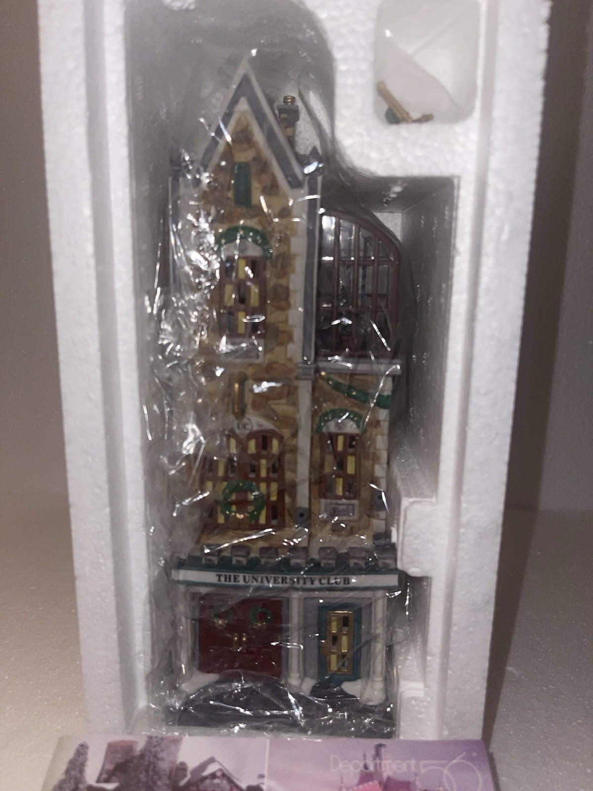 DEPT 56 CHRISTMAS IN THE CITY “THE UNIVERSITY CLUB” #58945 NEW/NEVER DISPLAYED