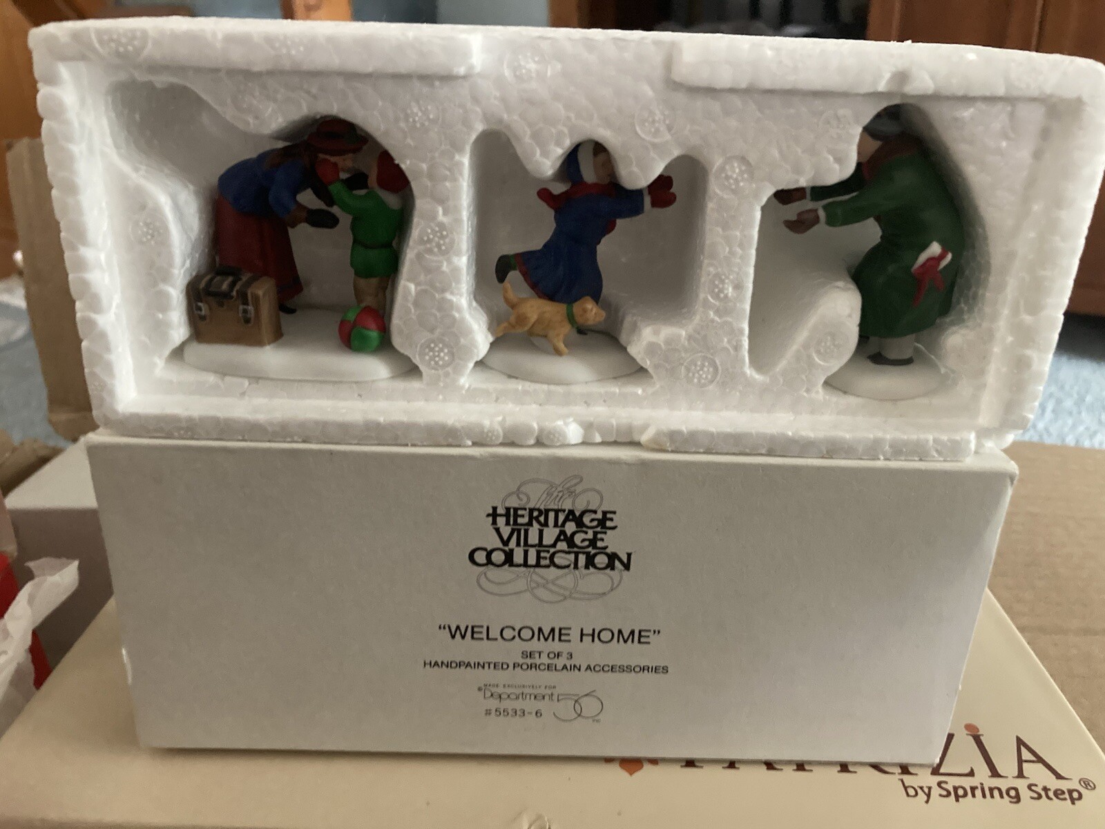 Dept. 56 Heritage Snow Village “Welcome Home” Set of 3 FIgurines 5533-6