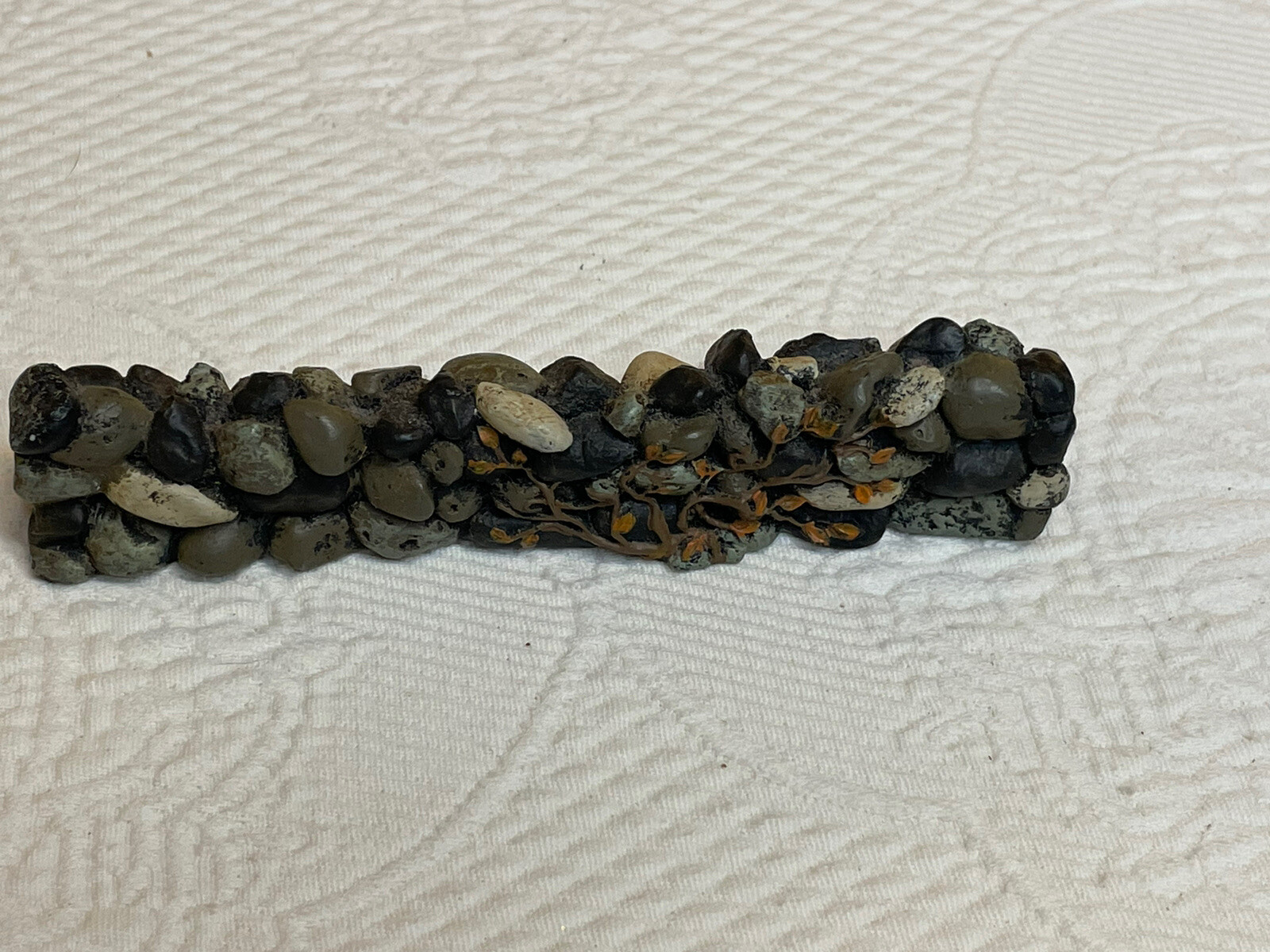 DEPT 56 Pebble Stone Wall – Pulitzer Yard Train Random Pebble Stone Wall