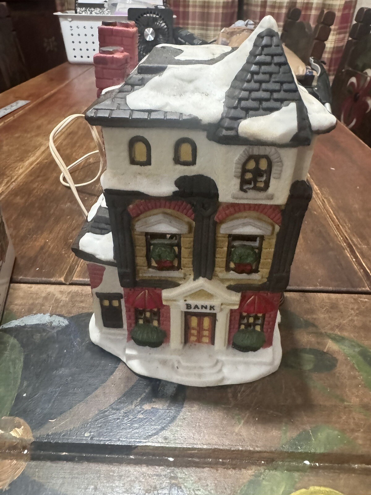 VTG Winter Valley Cottages Villages “Bank” Original Box Christmas Lights Up