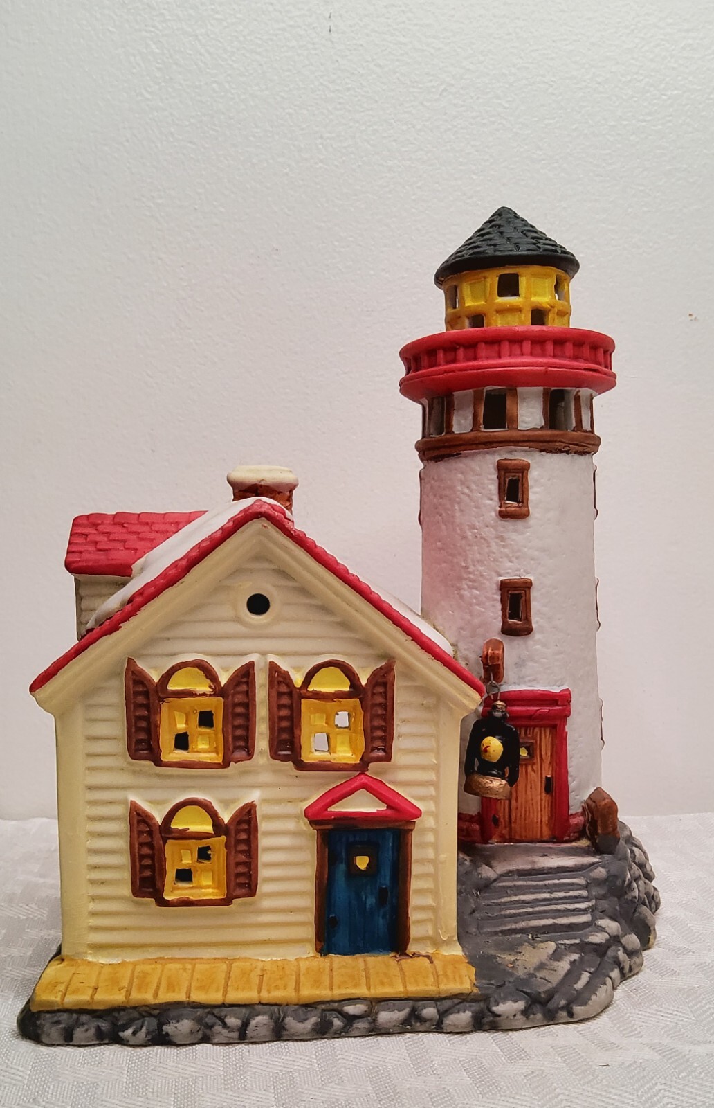 Noma Dichensville Porcelain Christmas Village Light House, 7 In. Tall 1987