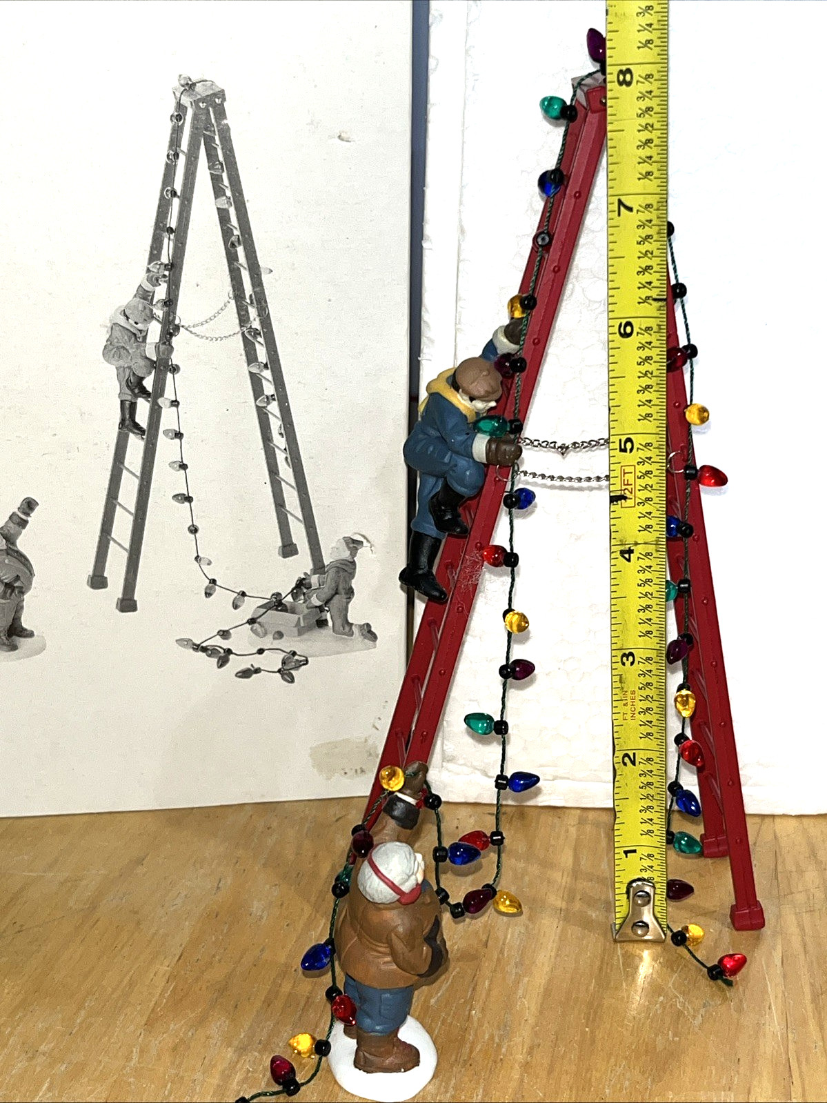 Department 56 Heritage Village TOWN TREE TRIMMERS Figures 55662 READ
