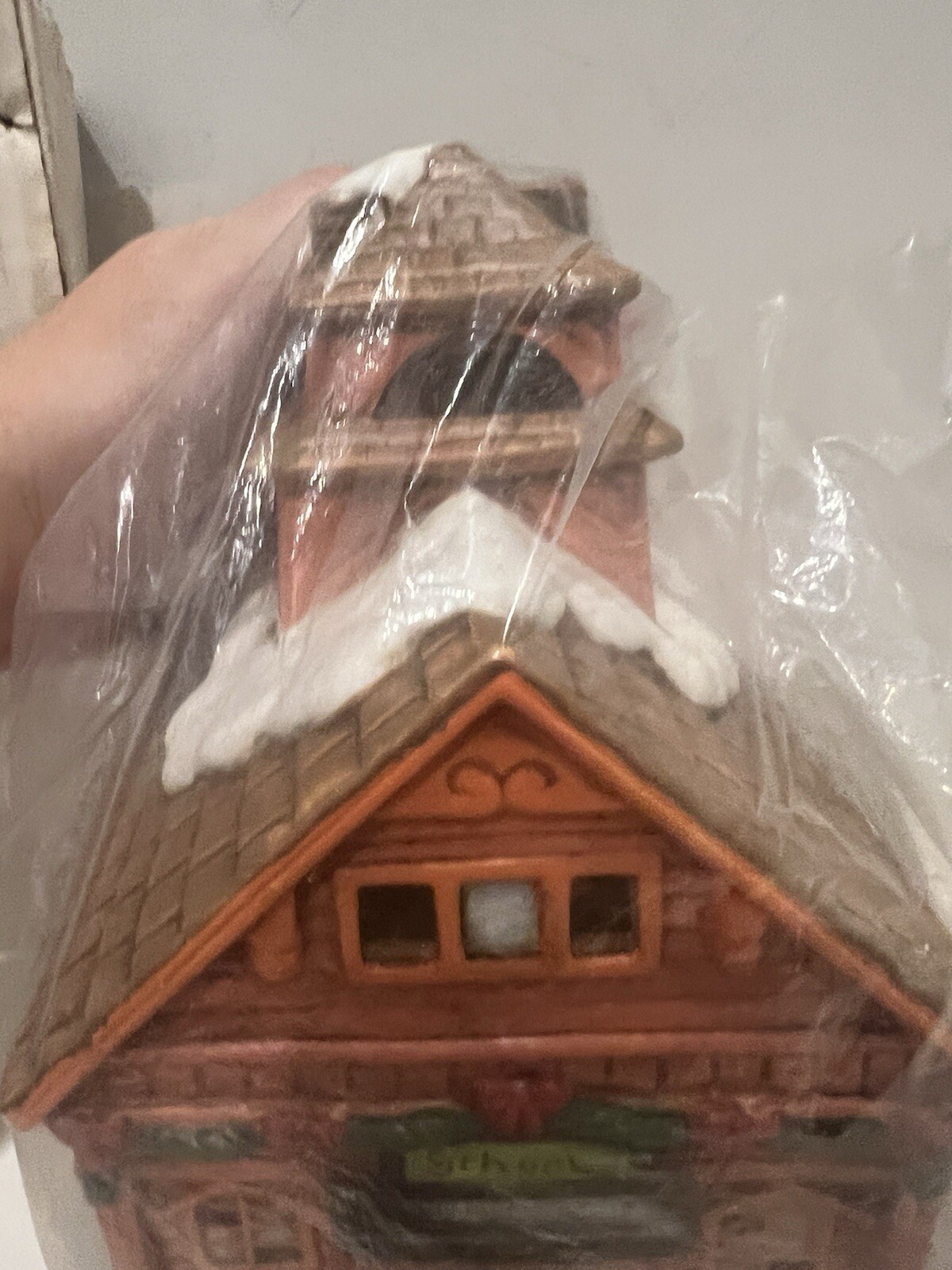 Vintage Lefton Colonial Village School #05821 By Byron Wood 1986 Christmas