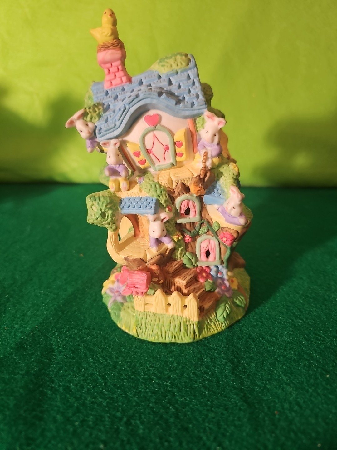 Vintage Lot Of 4 Easter Village Houses.