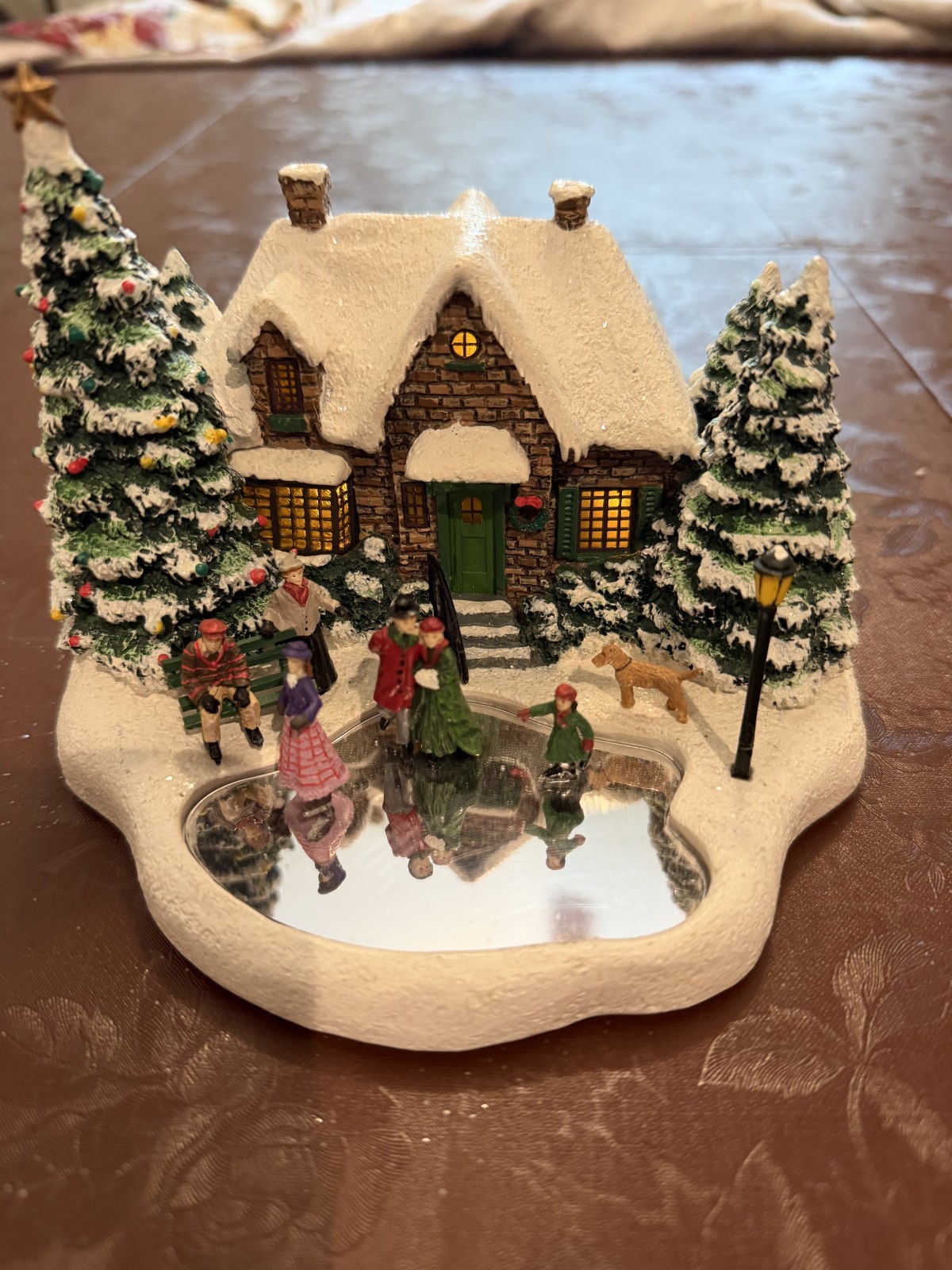 THOMAS KINKADE SKATER’S POND *** 2004 TELEFLORA CHRISTMAS *** MINT CONDITION!