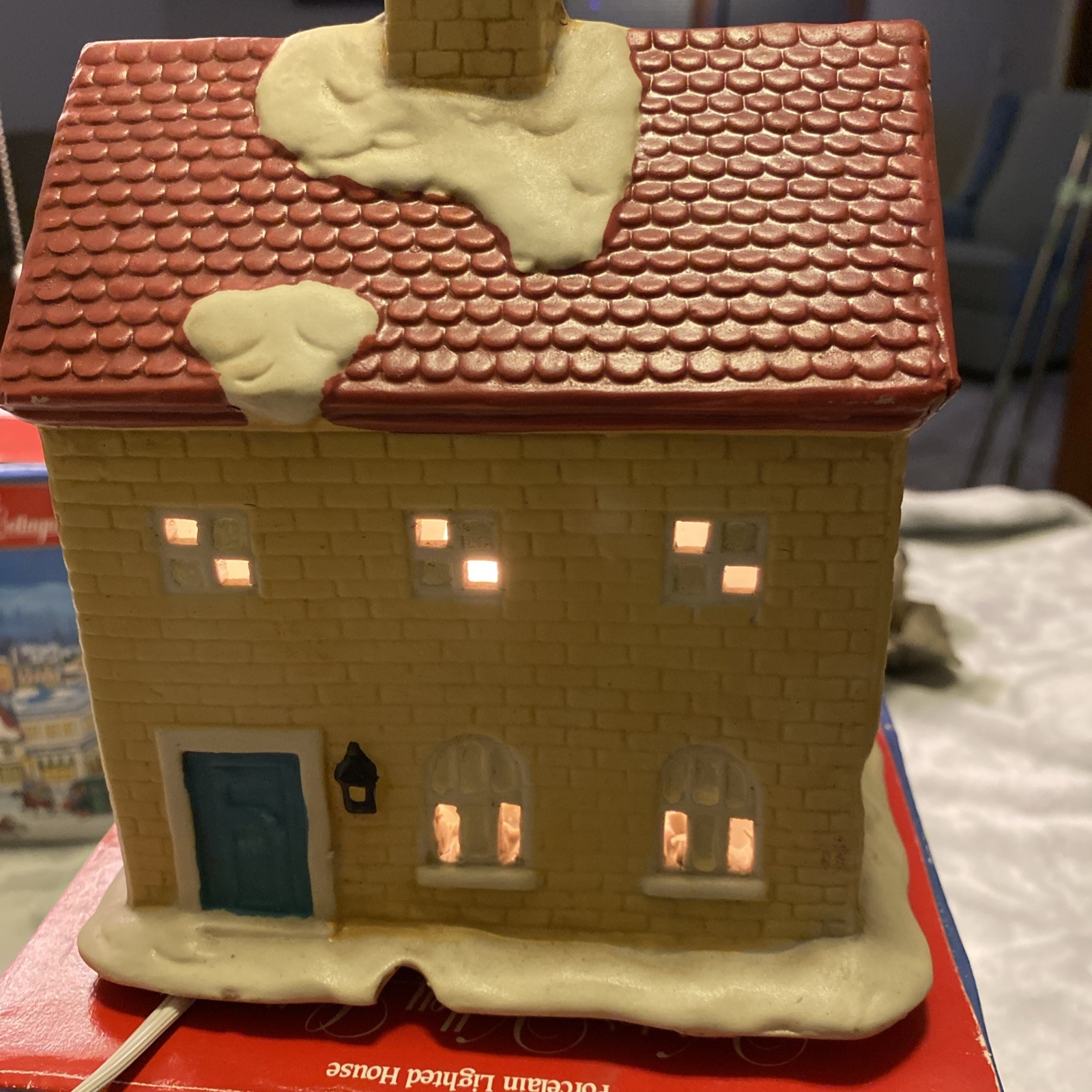 Winter Valley Cottages Lot Of 3: Drug Store, Fire House, & Post Office. With Box