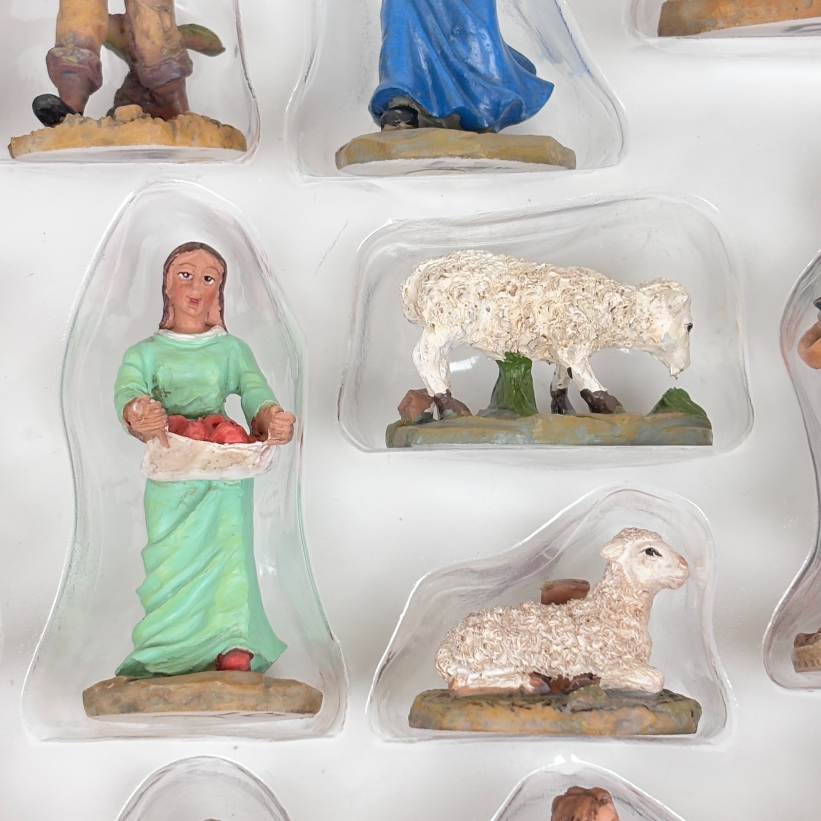 2002 Grandeur Noel Bethlehem Nativity 22 Figures |Free Ship