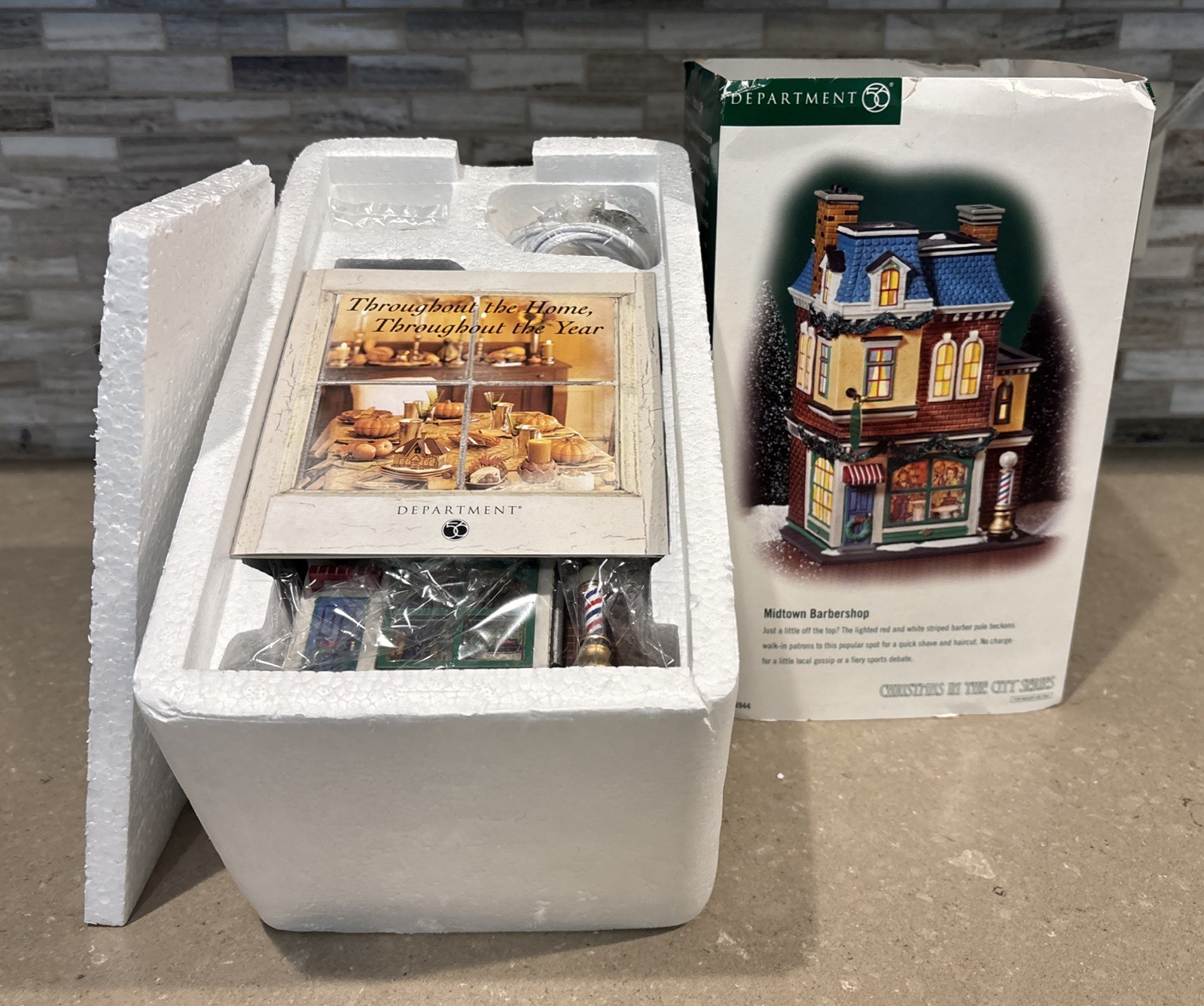 Dept 56 Midtown Barbershop Christmas In The City #58944/2002 BRAND NEW RETIRED