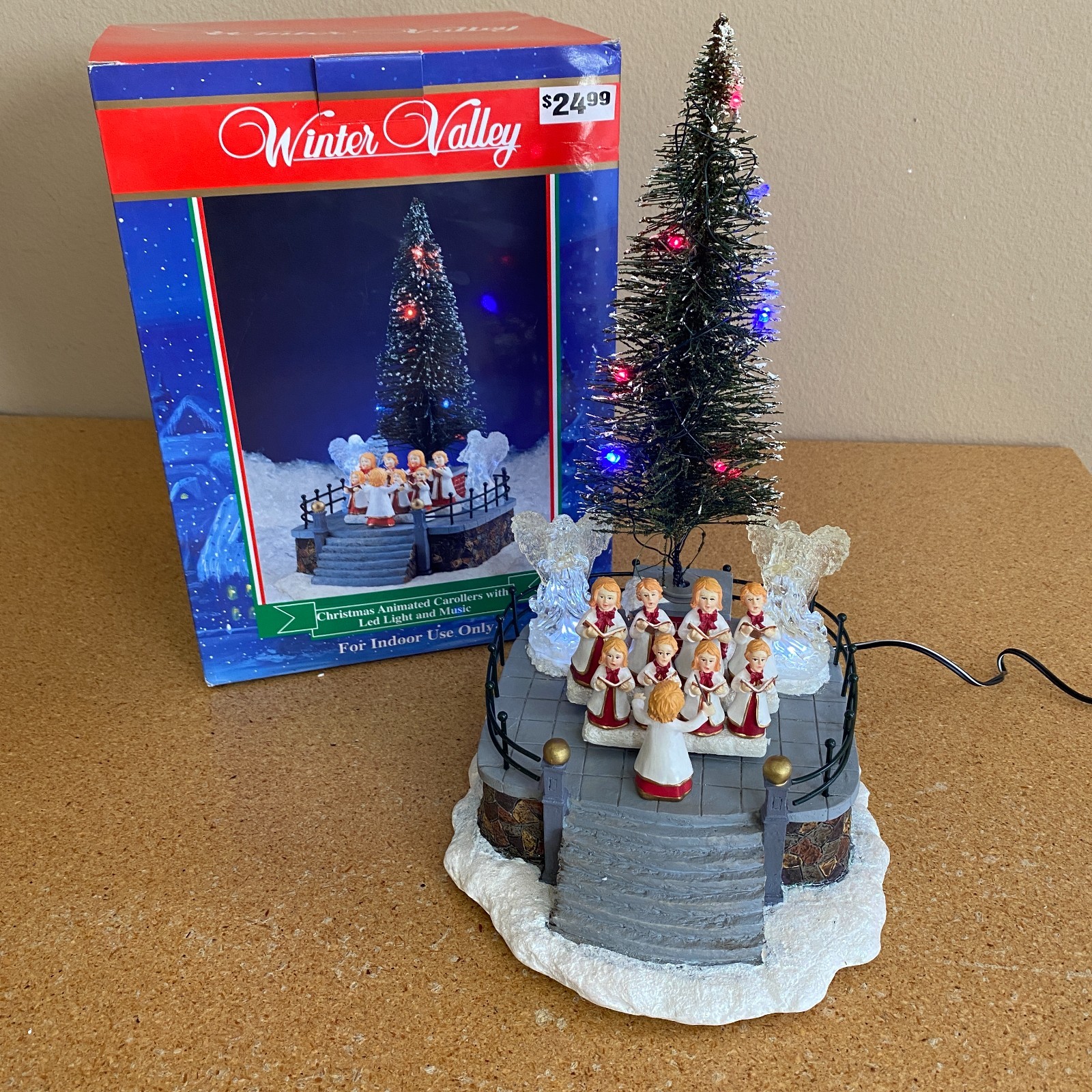 Winter Valley Christmas Animated Carollers Choir Scene w/ LED Light & Music NEW