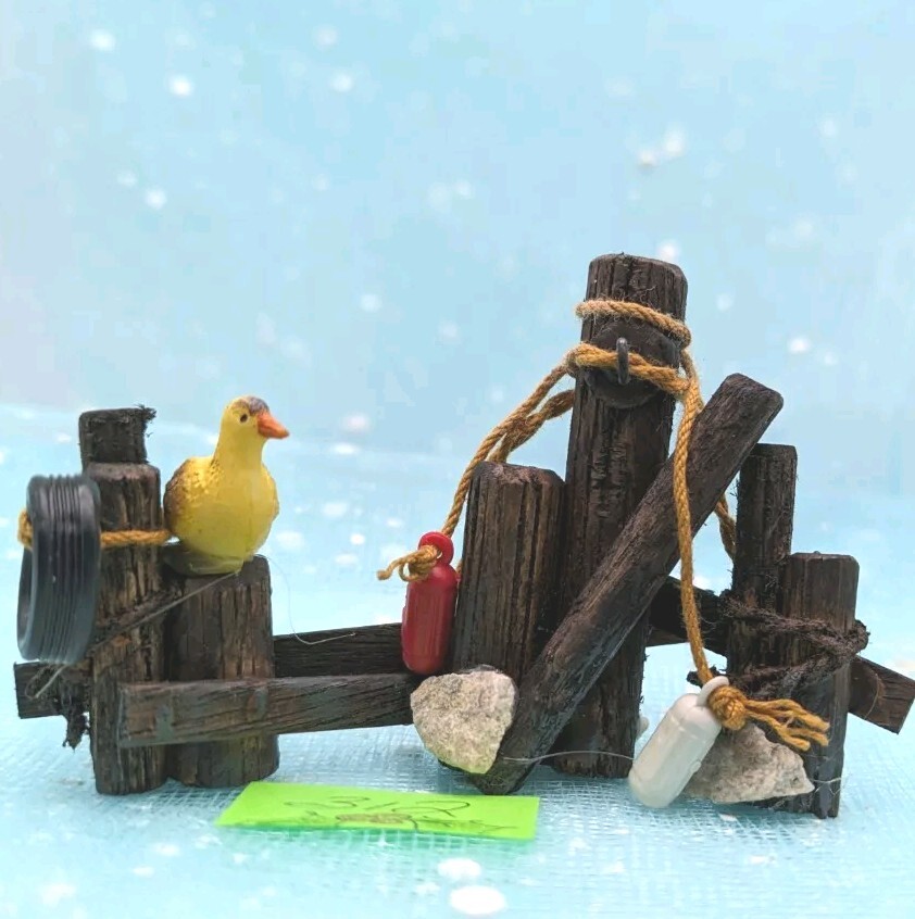 Lemax Wooden Mooring 14648 Nautical bird Christmas Village Accessory INV312