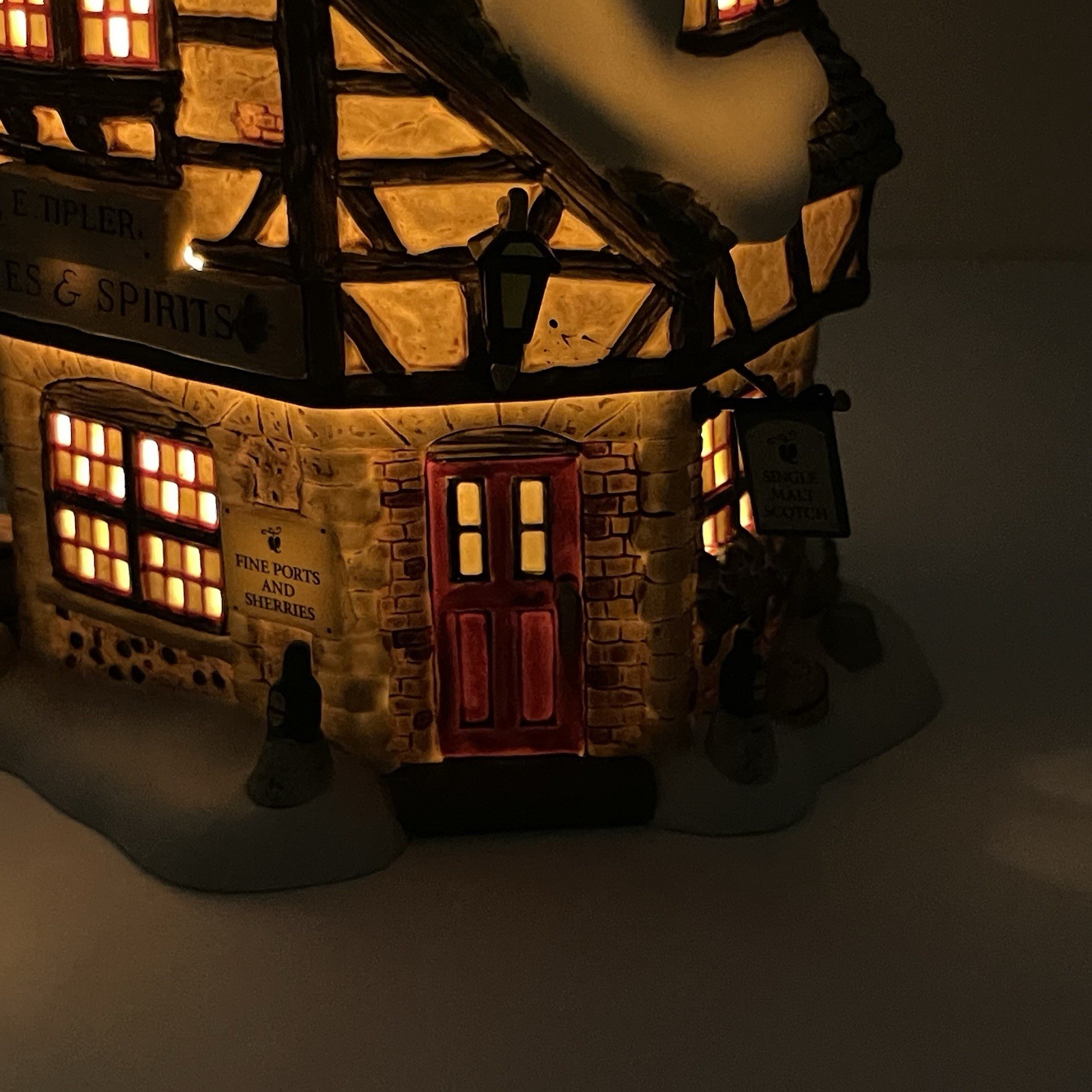 Department 56 Dickens’ Village E. Tipler Agent for Wine & Spirits W/ Box & Cord!