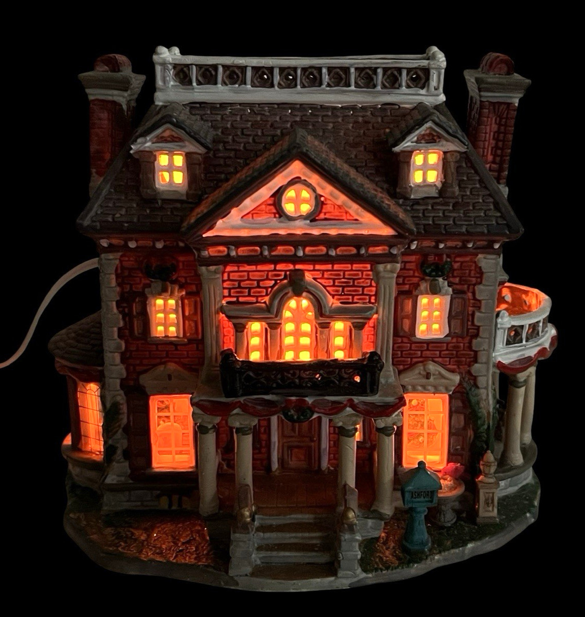 Lemax Chelsea’s Candy & Flowers Caddington Village 2005 Christmas Building