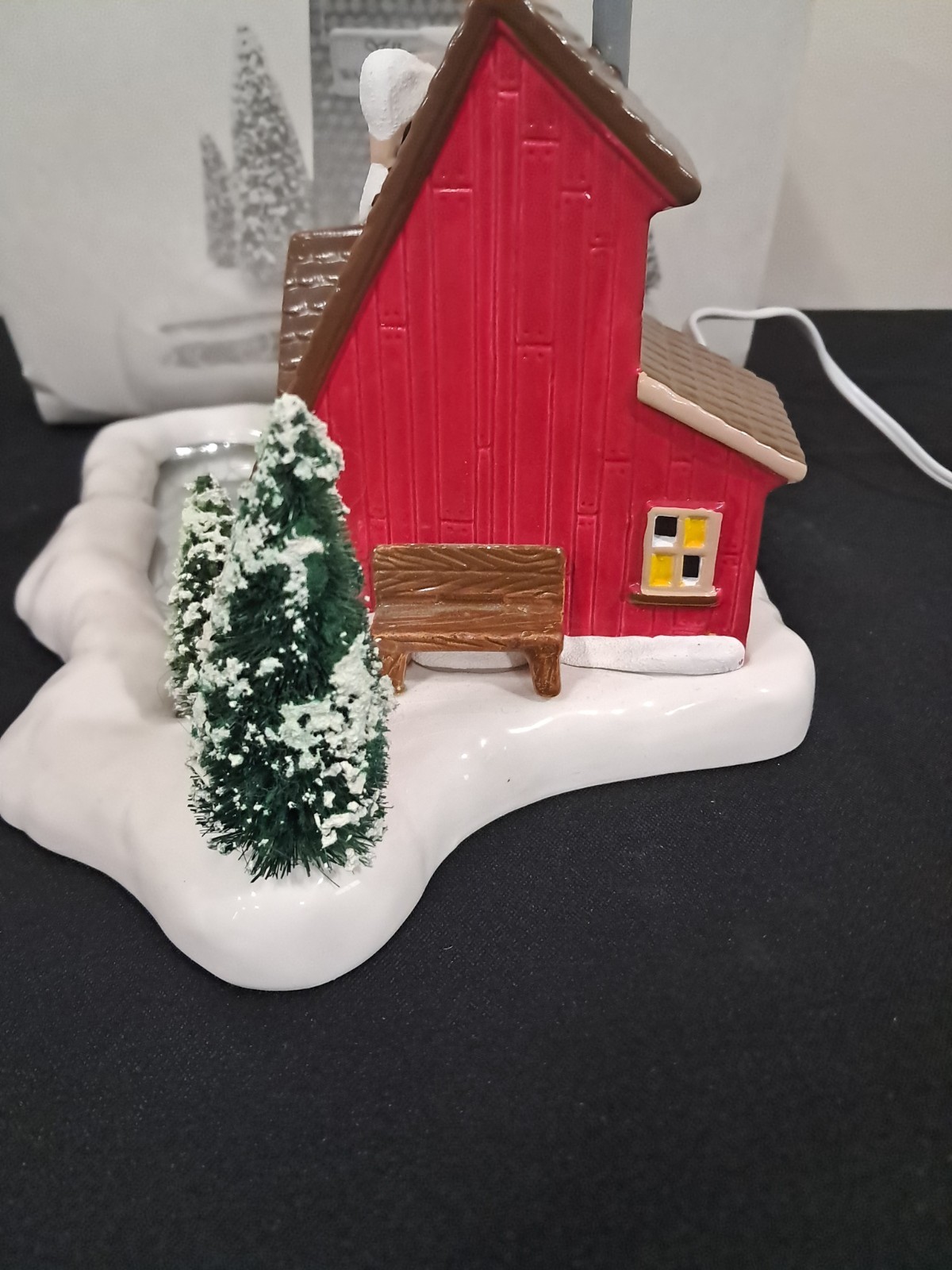 Department 56 Snow Village Warming House with Original Box NO Light 5145-4