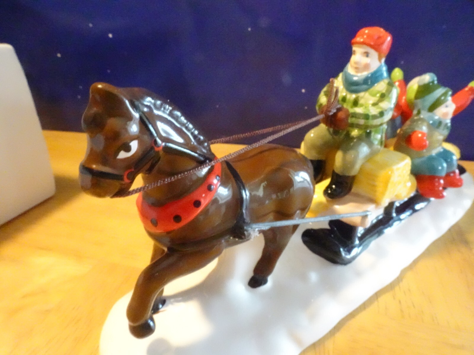 DEPT 56 SV Hayride 51179 1988 Sleigh Ride w/Box EUC