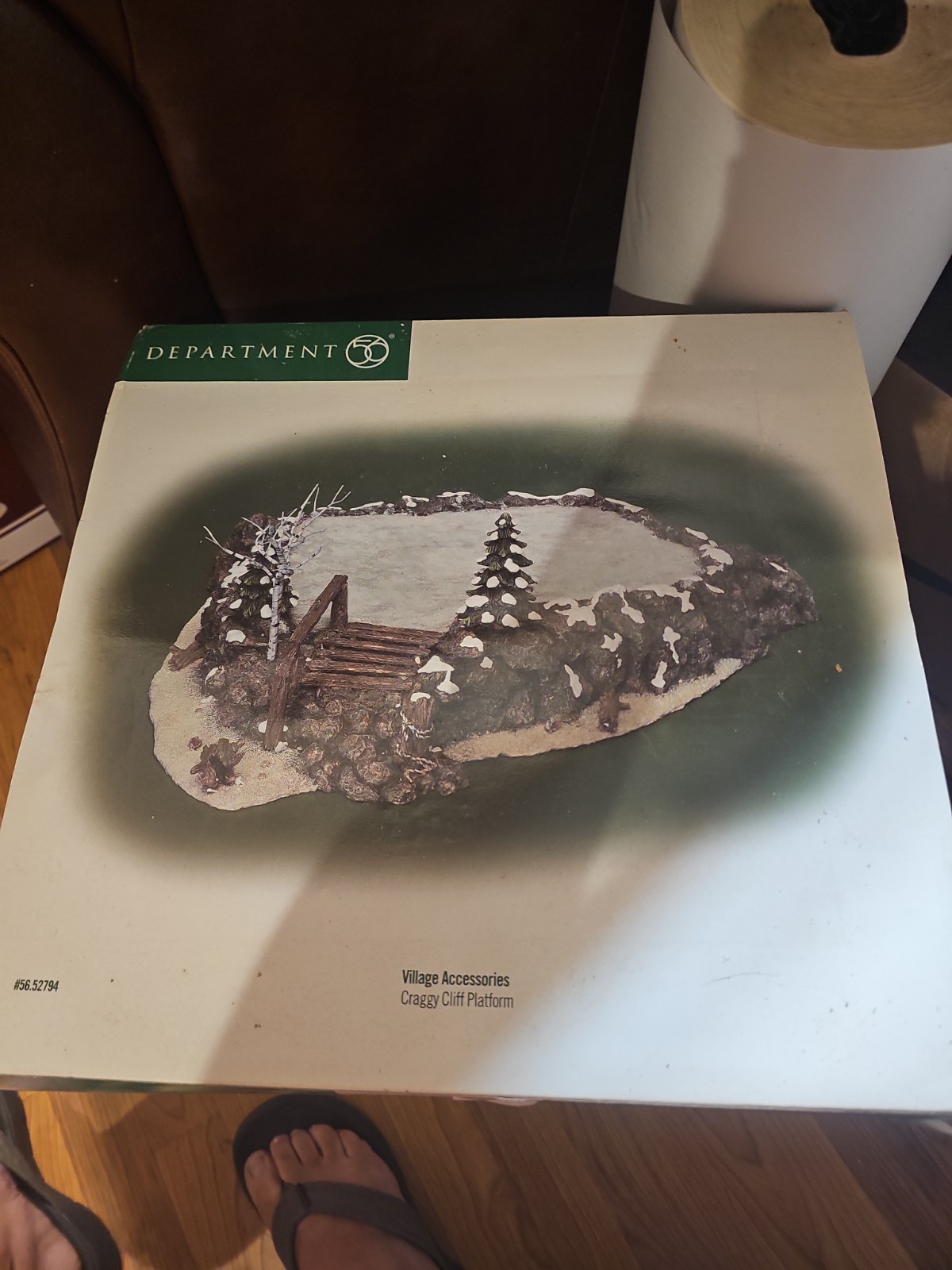 DEPT 56 CRAGGY CLIFF PLATFORM 52794 SNOW VILLAGE – RETIRED