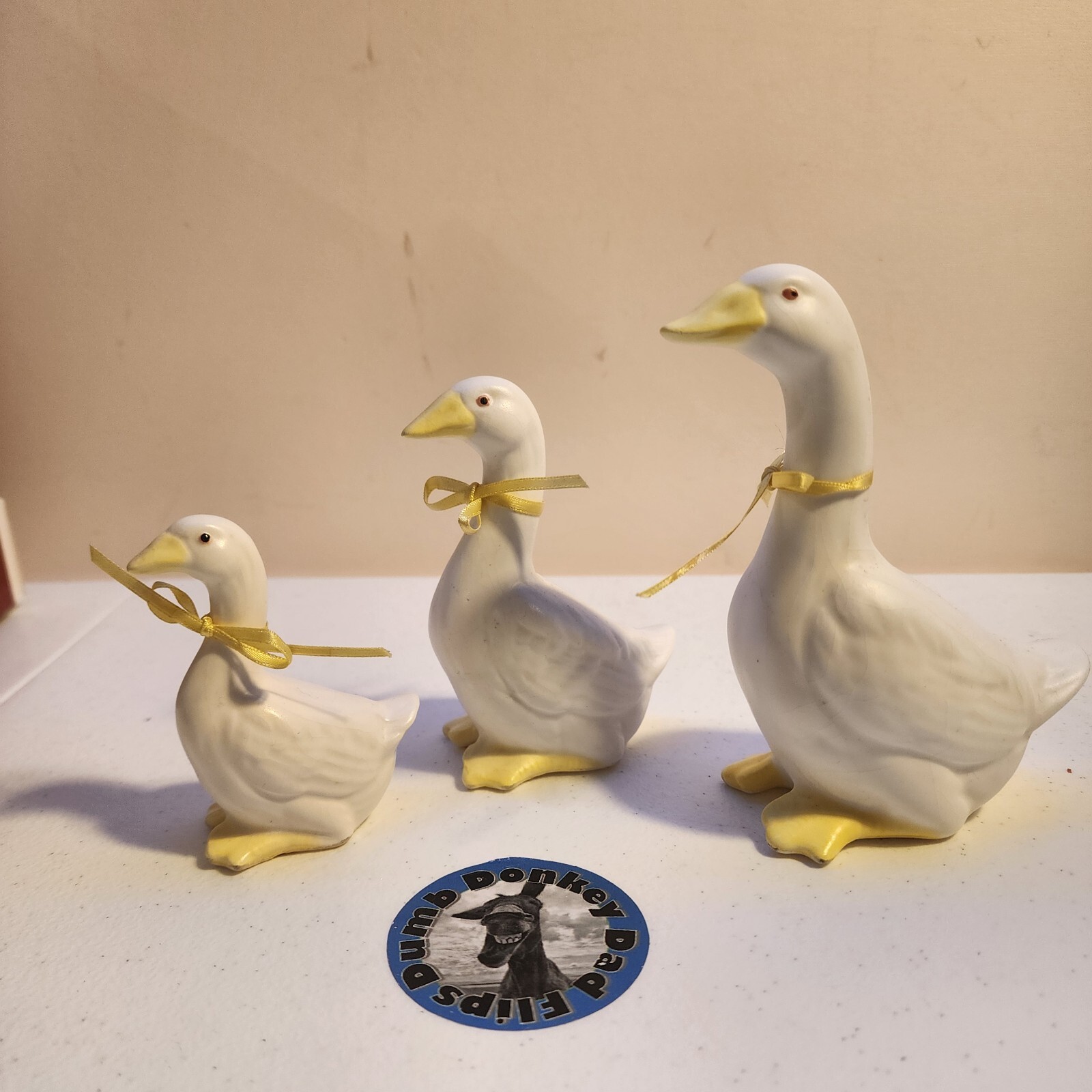 Rare Dept 56 Vintage Ducks Geese Set Of 3 Figurines With Yellow Ribbons (JAPAN)