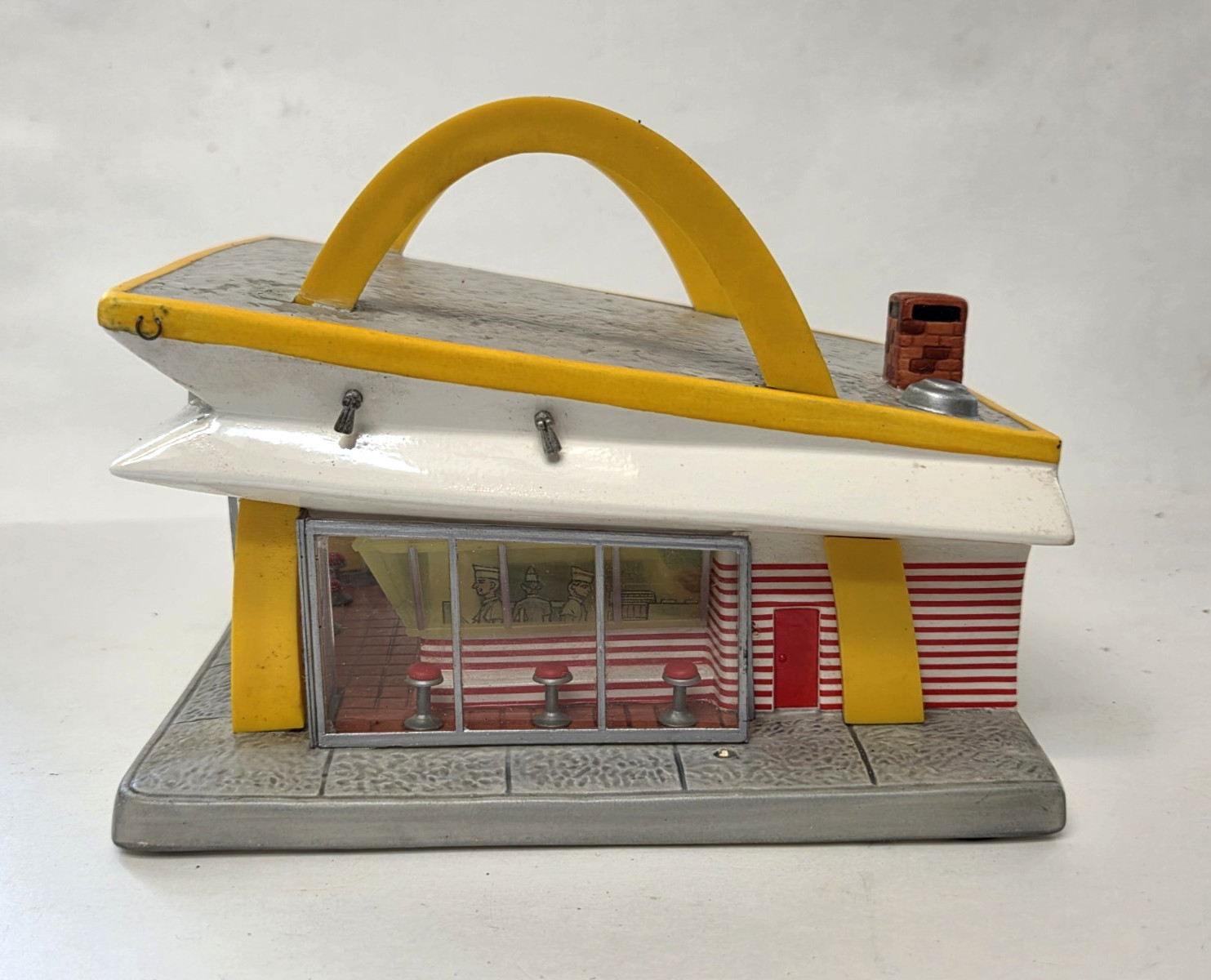 McDonalds McMemories LOOK FOR THE GOLD ARCHES Ceramic Collectors Club 1997 READ