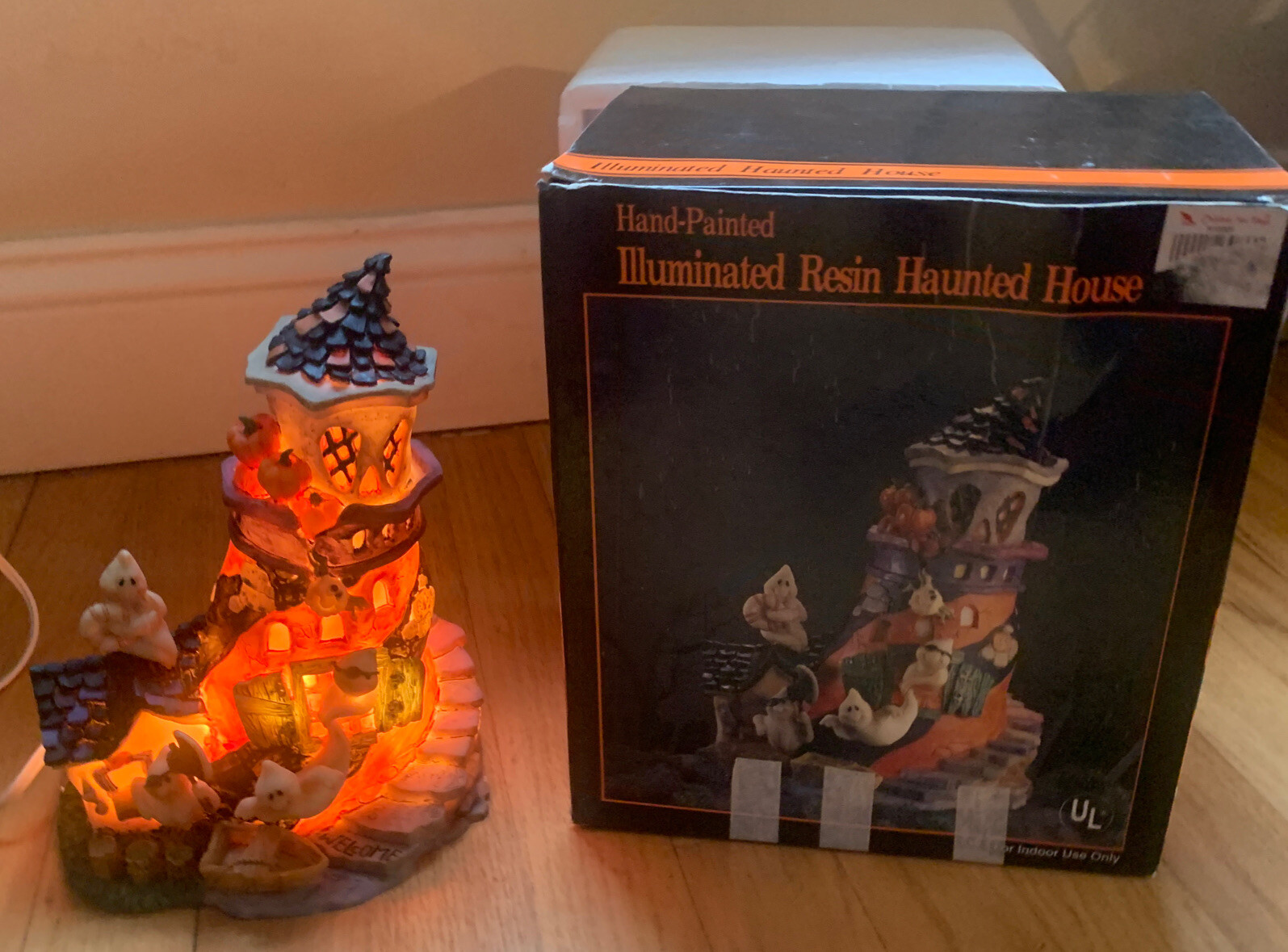 HALLOWEEN Haunted House ghosts illuminated hand-painted resin w box working well