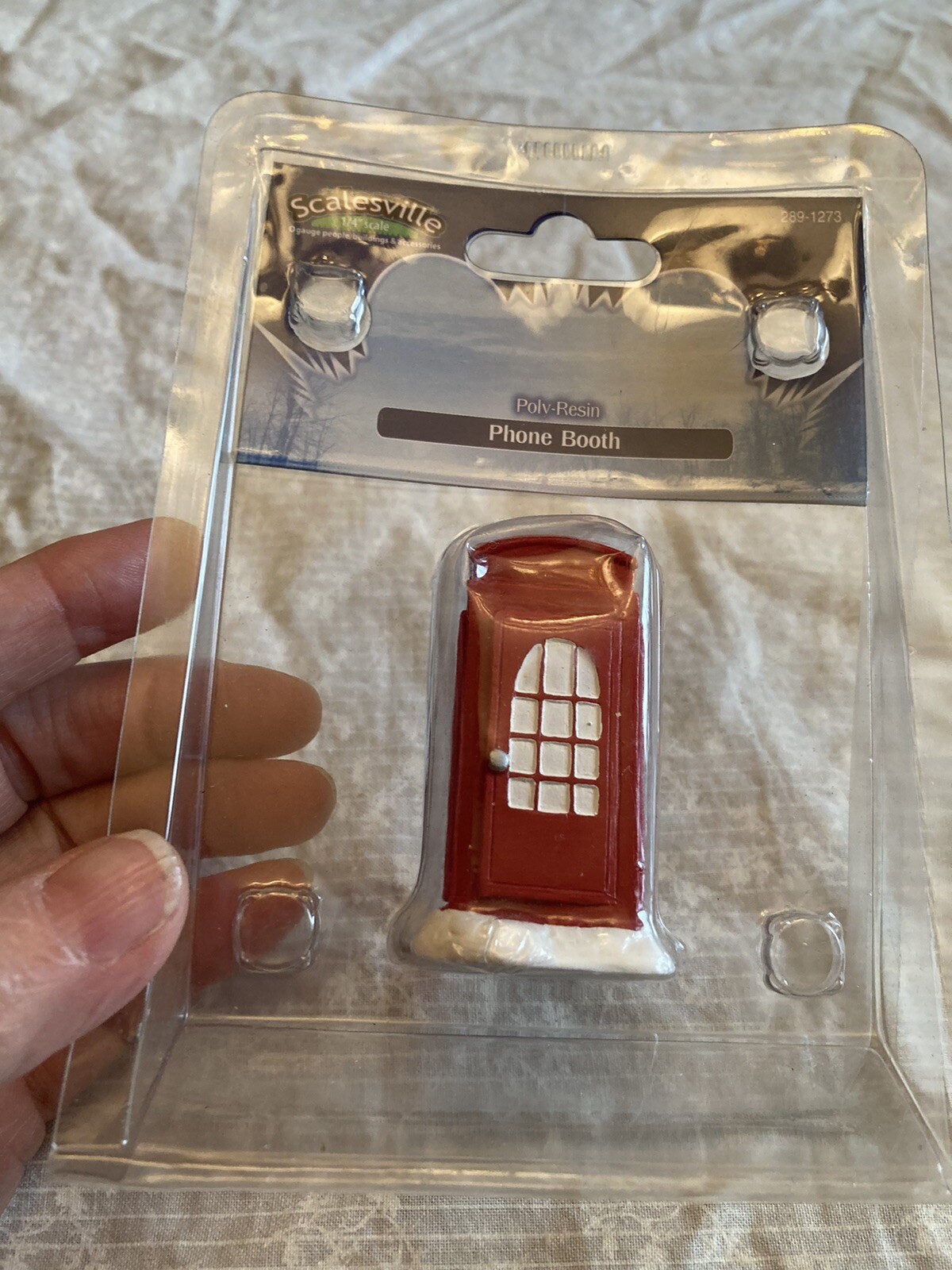 Scalesville Phone Booth. Red resin. 2.25 in.