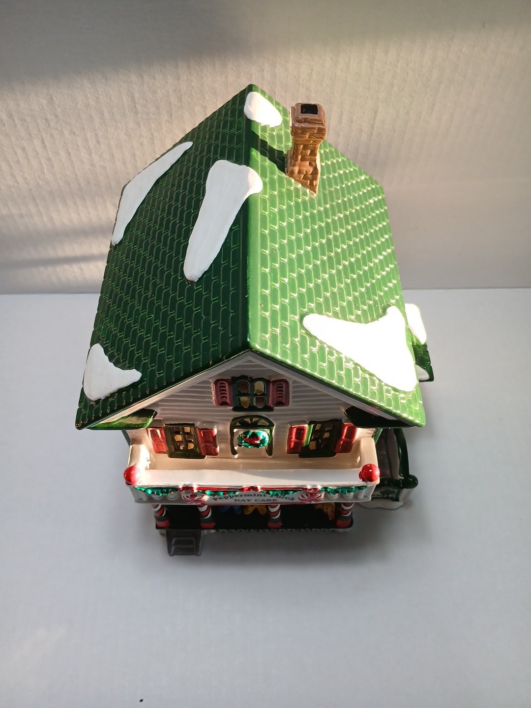 Department 56 The Original Snow Village Peppermint Porch Day Care 54852 No Cord