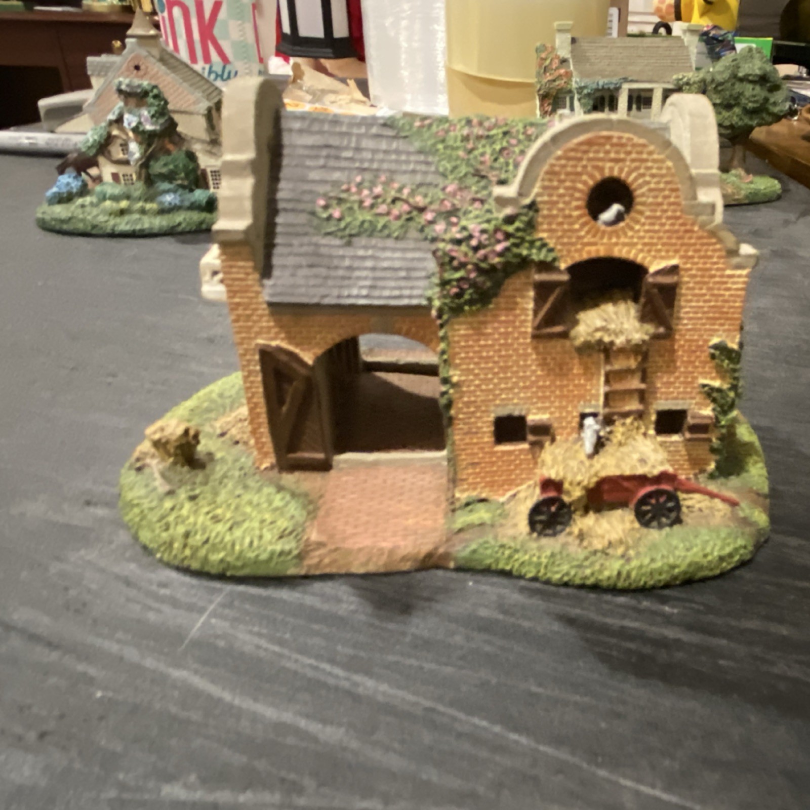 Turner Gone With The Wind Tara Stable House by Kenneth & Hope LeVan, Ceramic