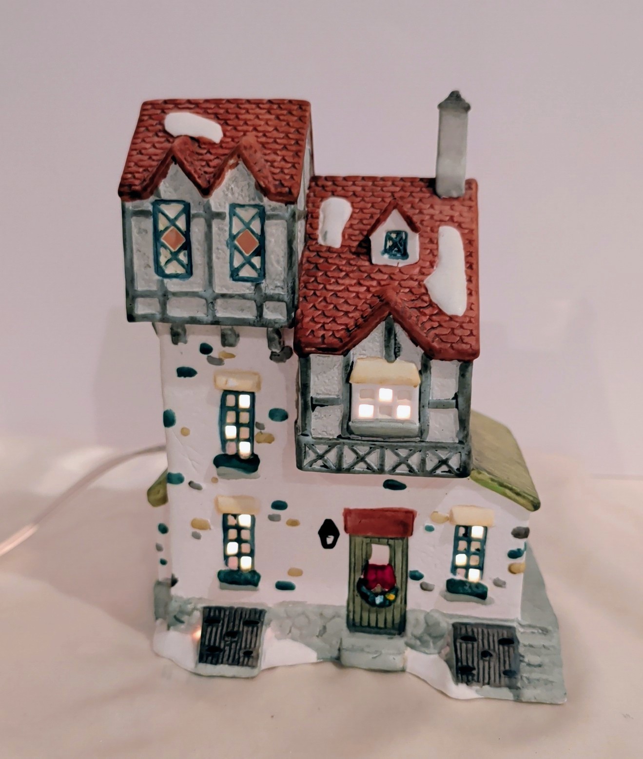 Dickens Collectable Christmas Village Towne Series Hand Painted 1995 No Box Vtg