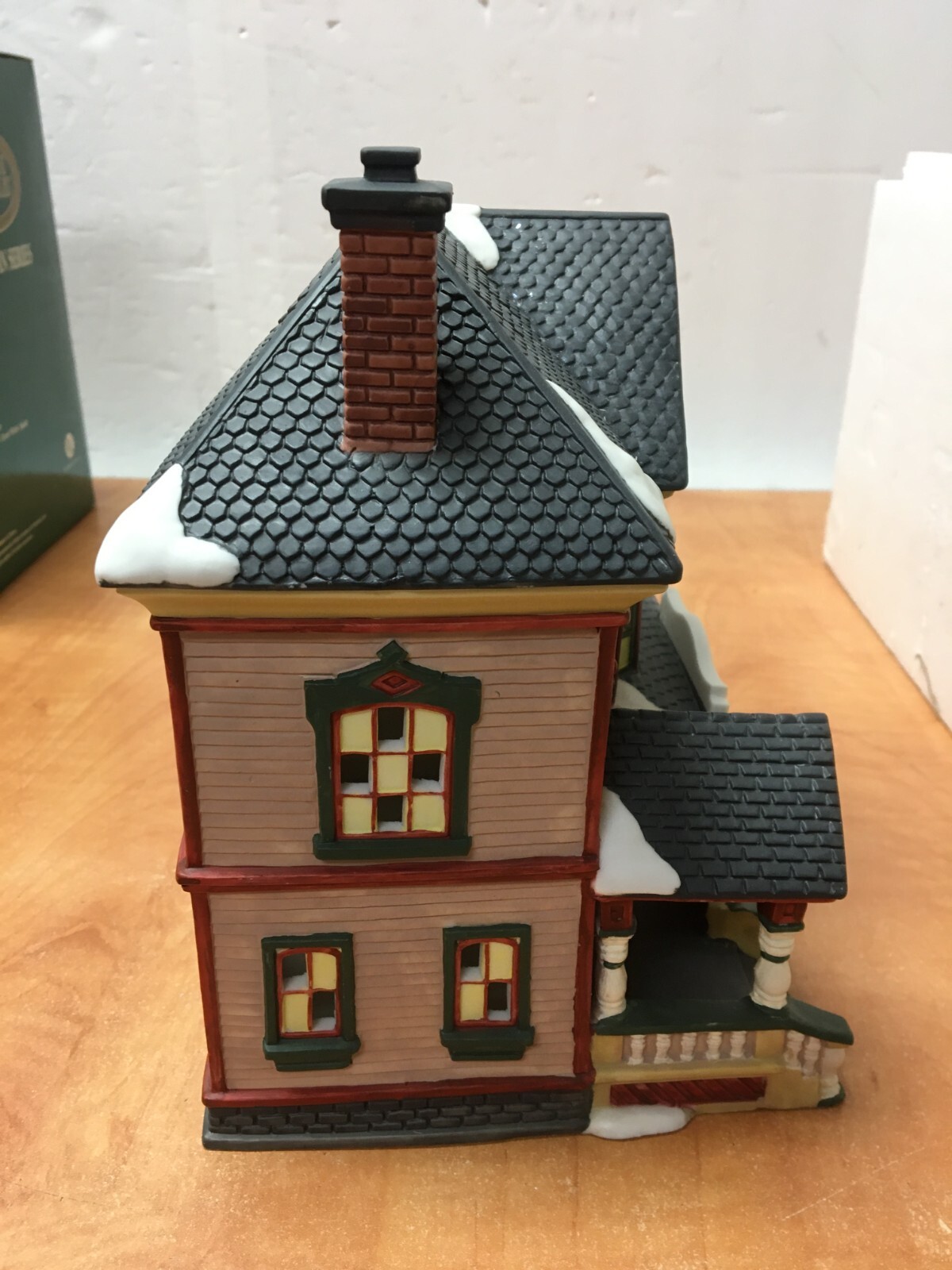 Dickens Collectables Victorian Series Bed And Breakfast Lighted Christmas House