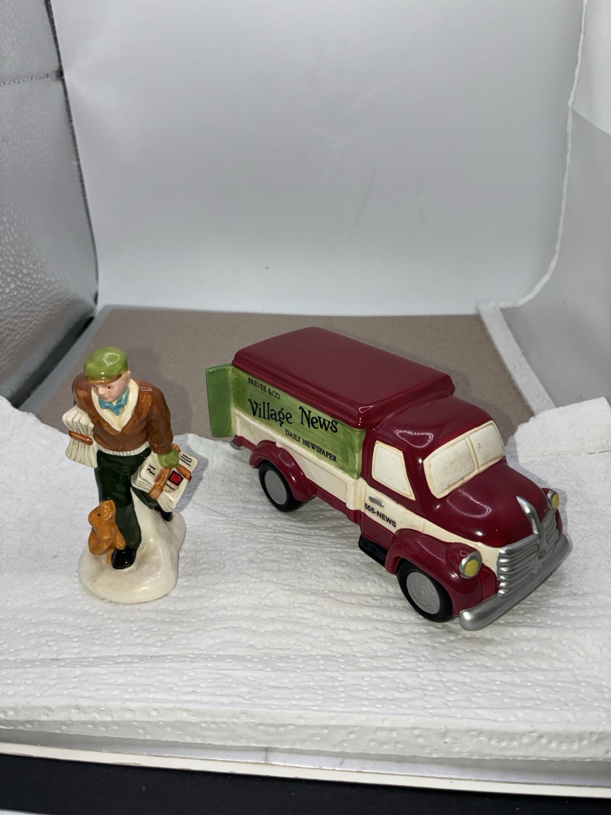 Vintage Department 56 Snow Village News Delivery #5459-3 2 Piece Set w/ Box