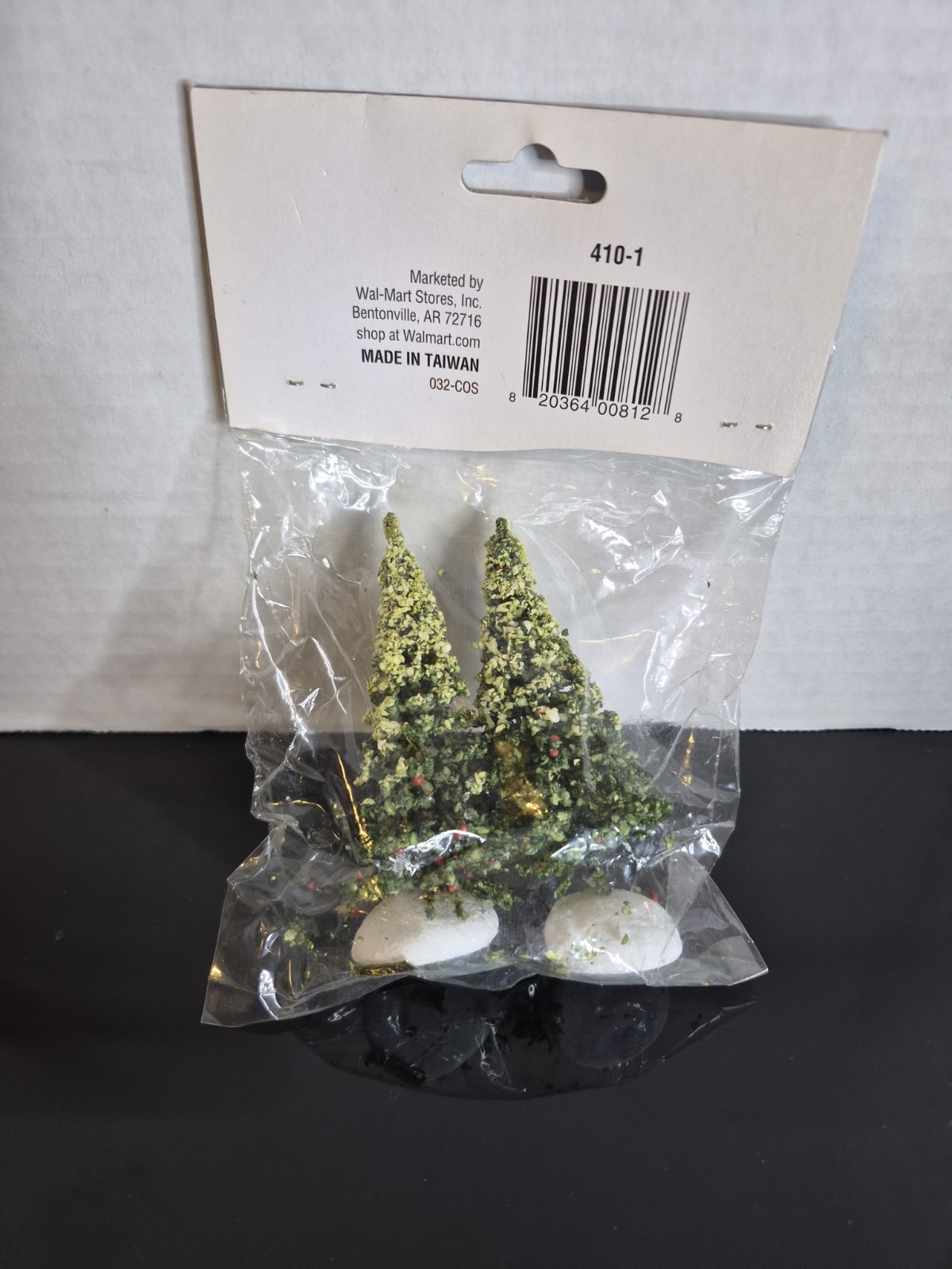 2004 Village Collectibles Trees Holiday Time Two Christmas Trees