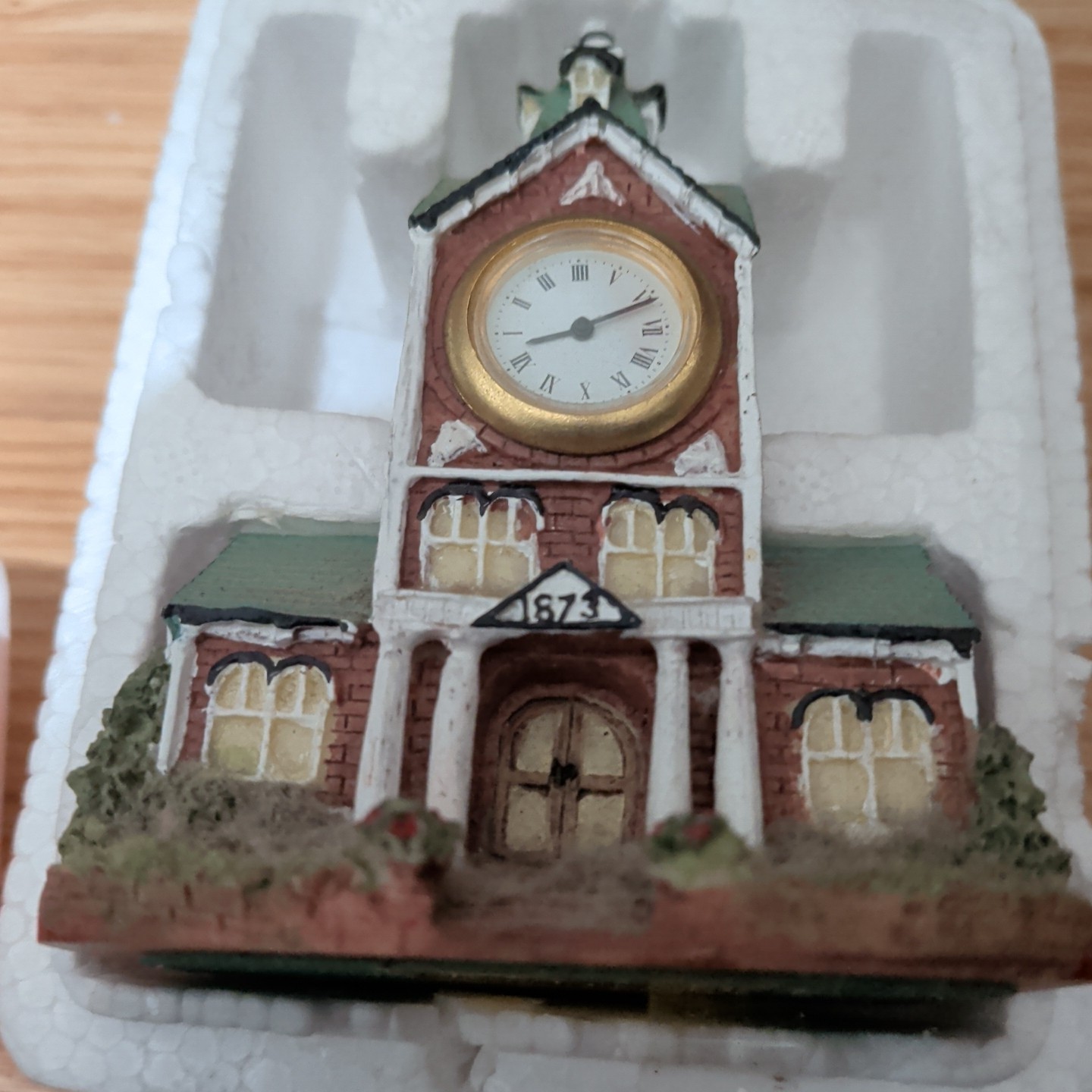 Liberty Falls AH222 Clock Tower & Civic Center 1995 Original box (new battery)