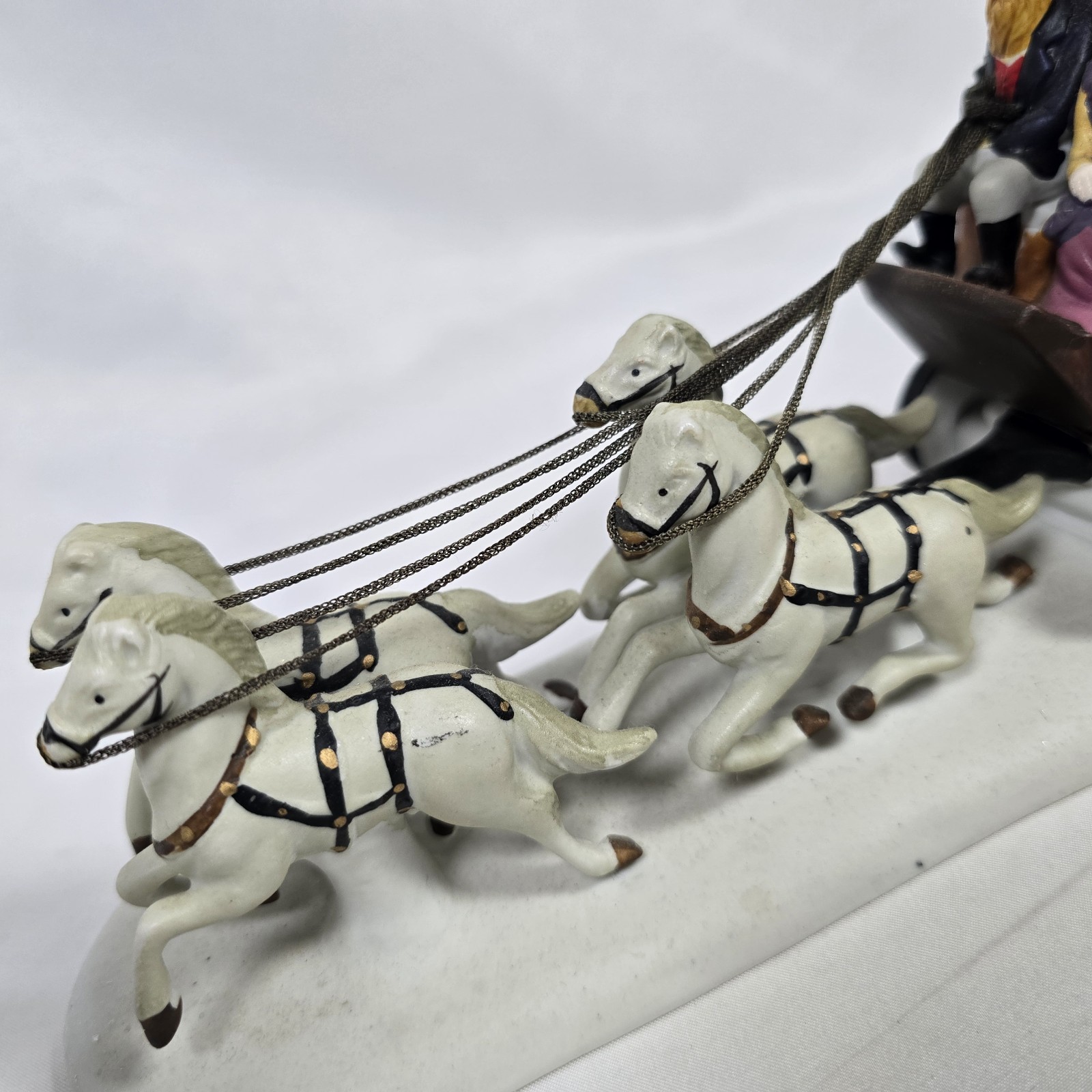 Lemax Porcelain Christmas Horse Drawn Carriage Stagecoach 1993 Dickensvale