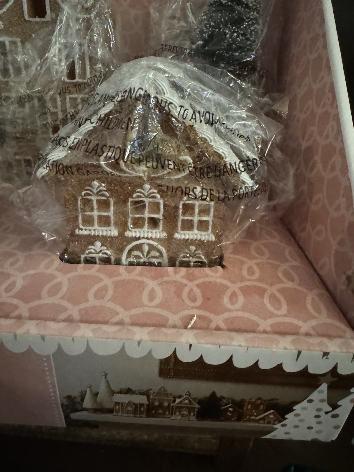 NEW Cupcakes And Cashmere Gingerbread Village Houses W/Trees Snow Set Of 5 LED