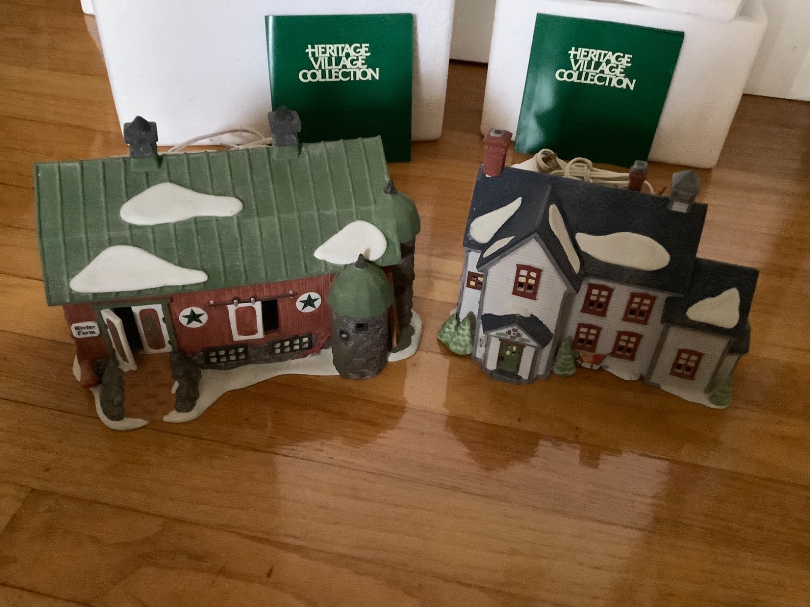 DEPT 56 NE VILLAGE PENNSYLVANIA DUTCH FARMHOUSE + BARN 5648-0 SET IN BOXES FARM