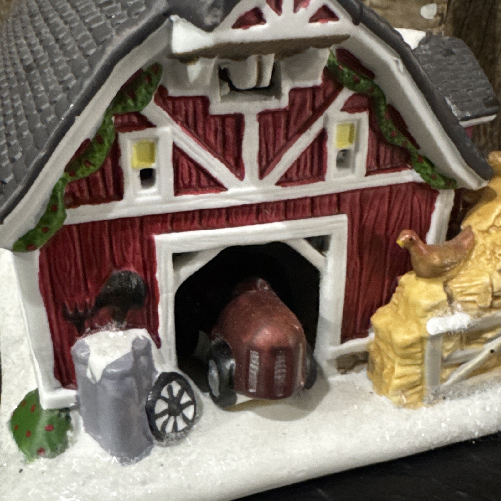 2015 LEMAX Enchanted Forest Christmas “RED BARN” #90374