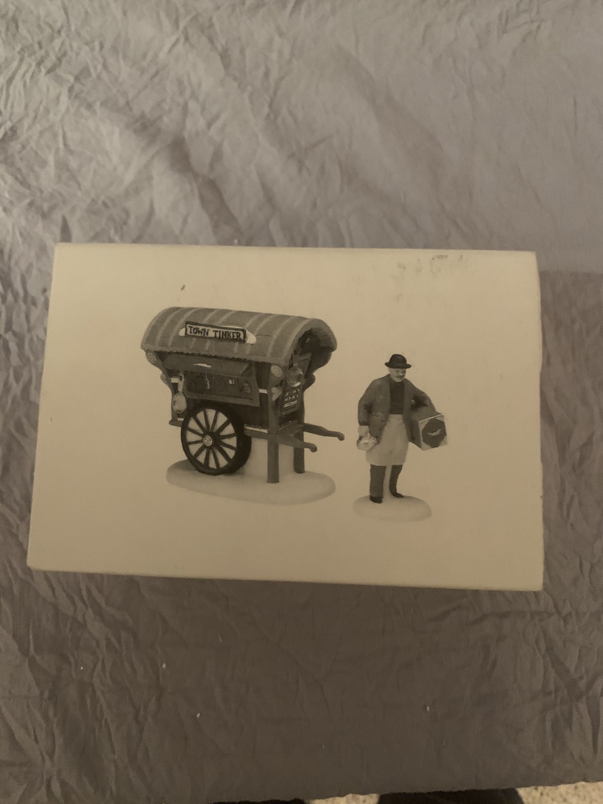Dept 56 – Heritage Village – TOWN TINKER – Set of 2 (5646-4)