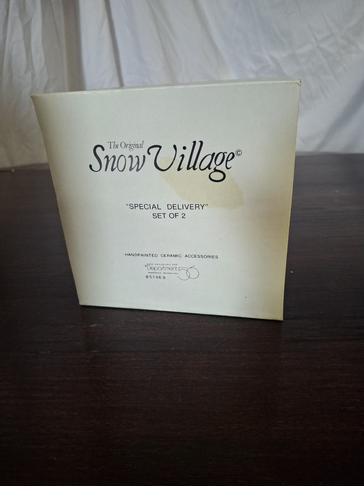 Department 56 Christmas Snow Village Special Delivery